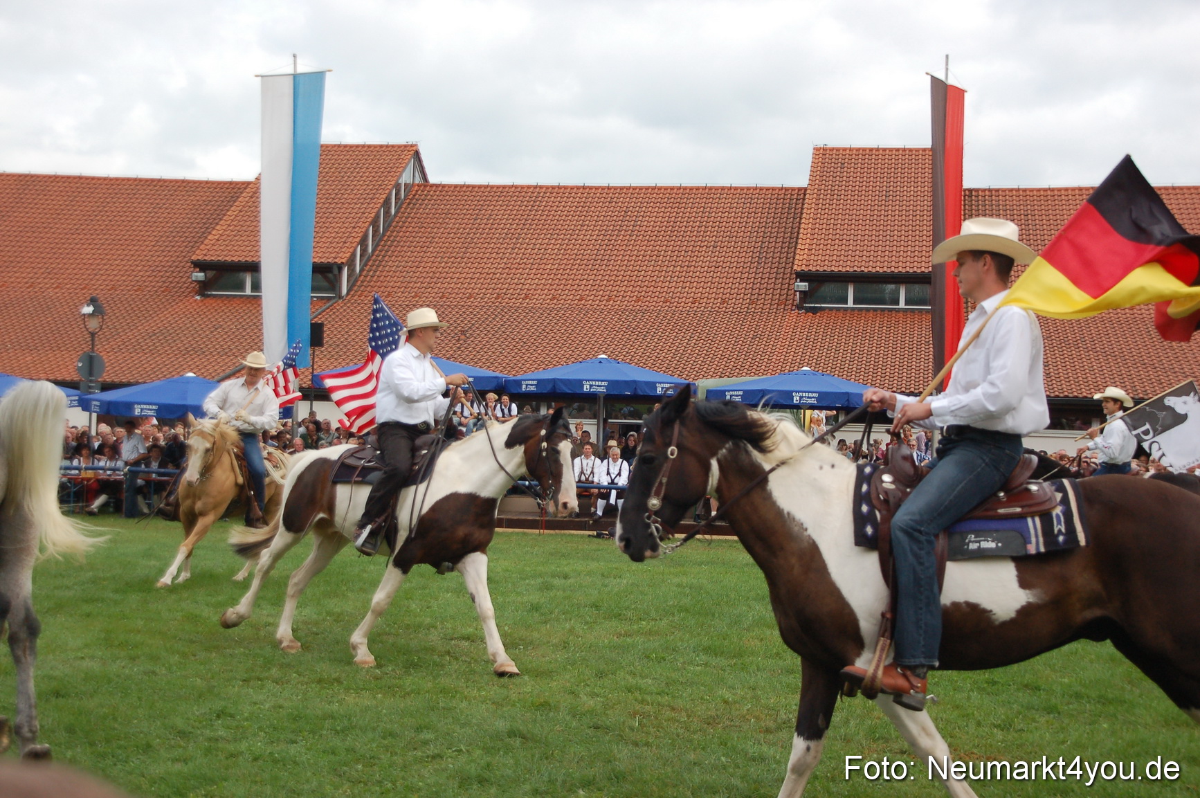 0235 Pferde Fohlenschau 200807