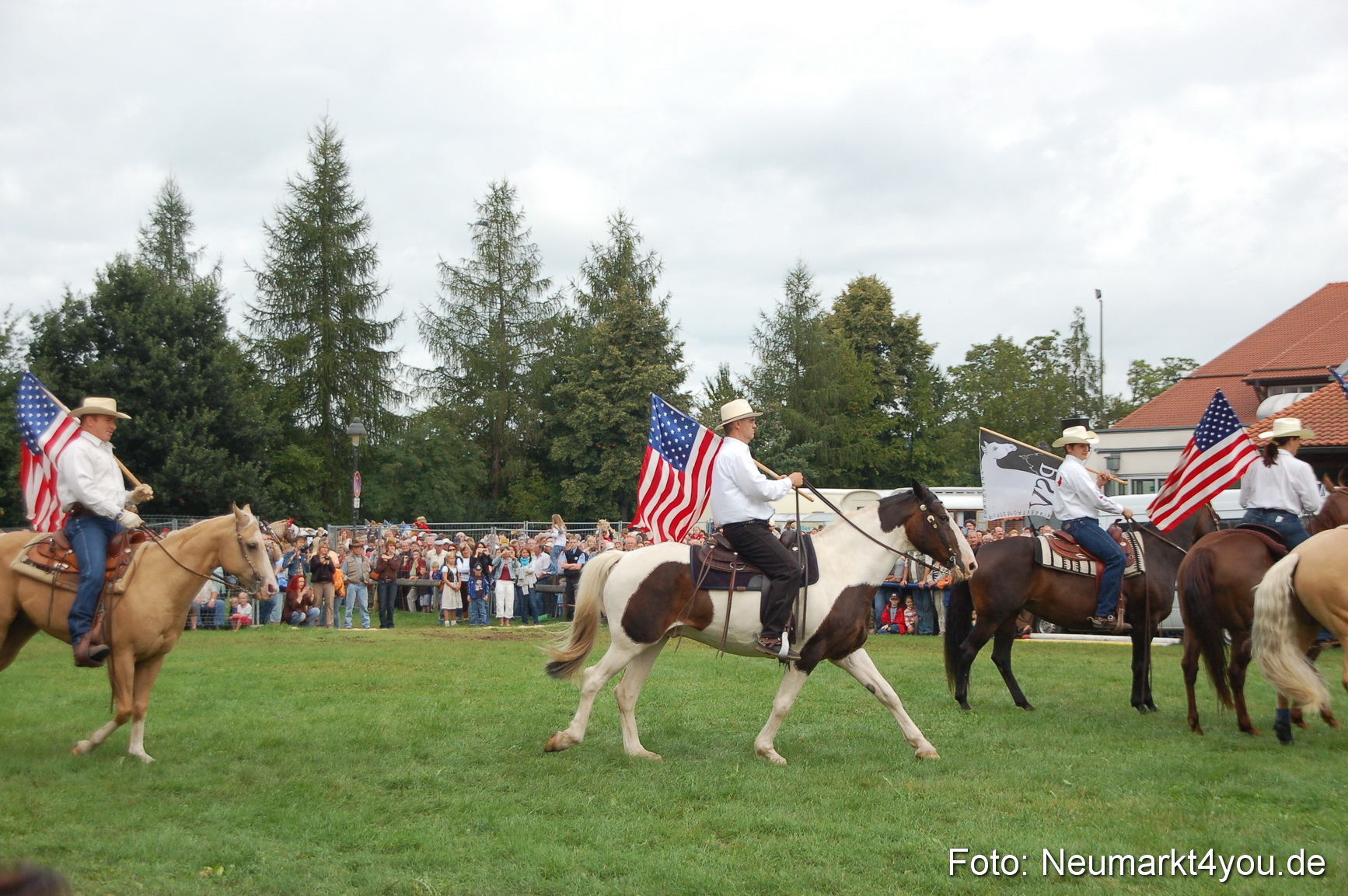 0237 Pferde Fohlenschau 200807