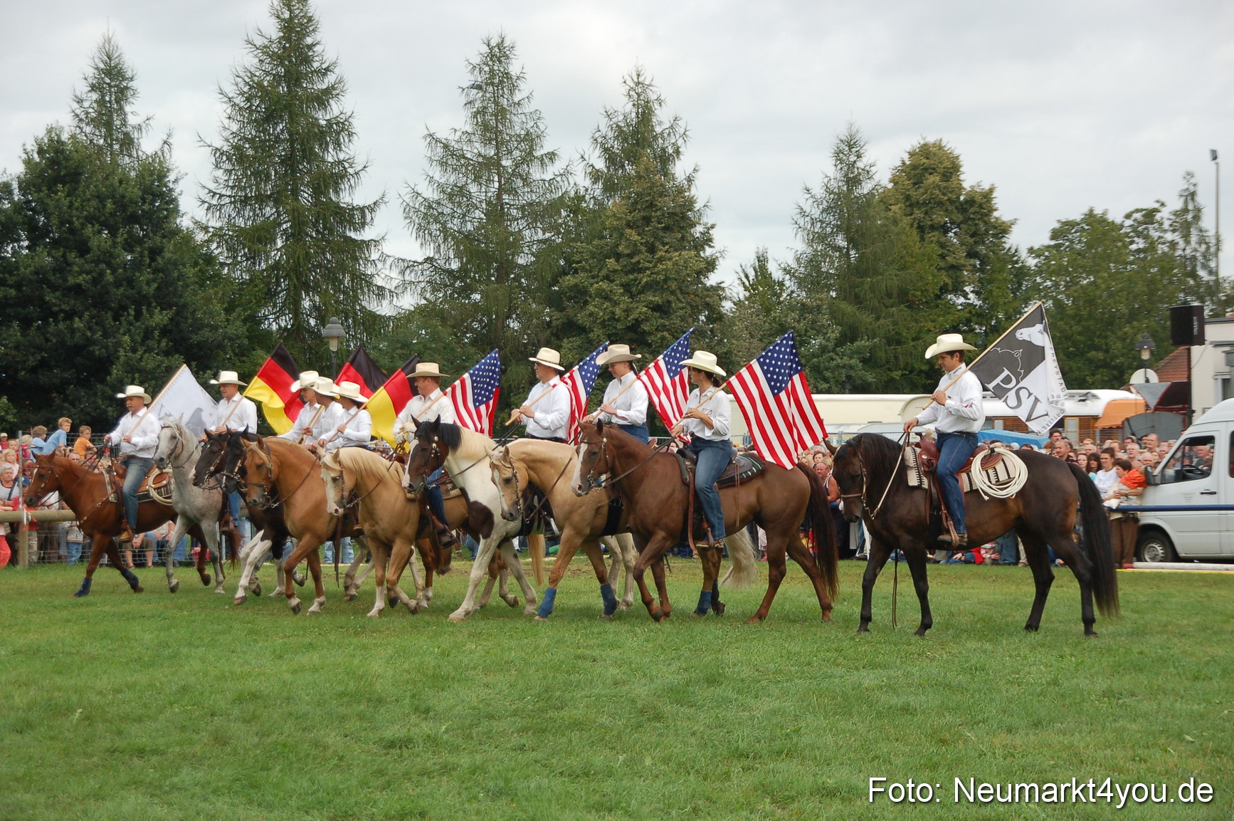 0239 Pferde Fohlenschau 200807