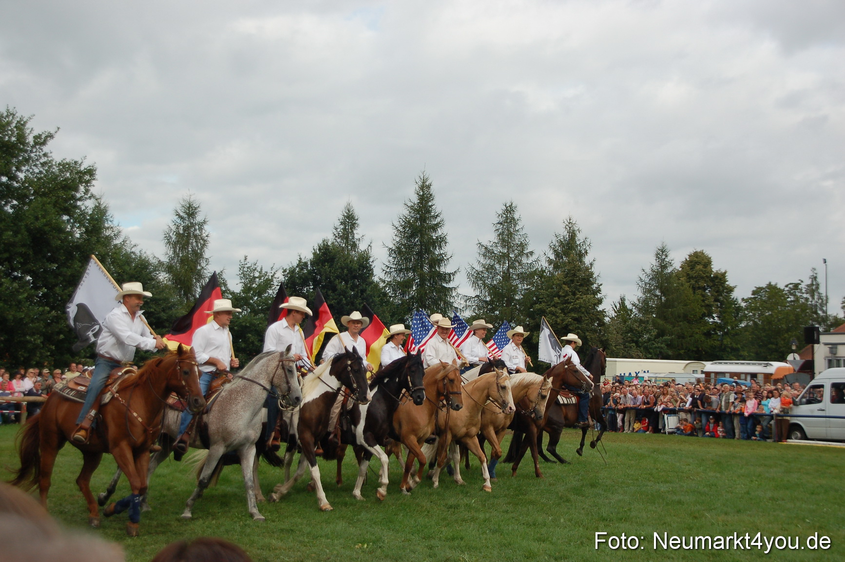 0241 Pferde Fohlenschau 200807