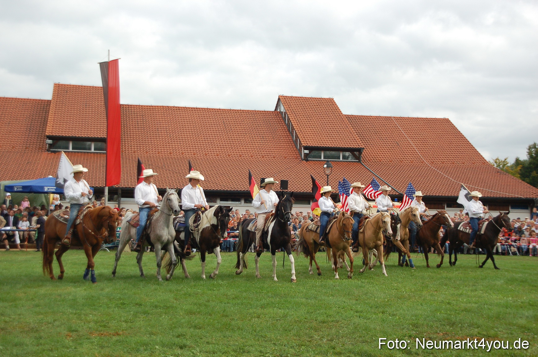 0242 Pferde Fohlenschau 200807