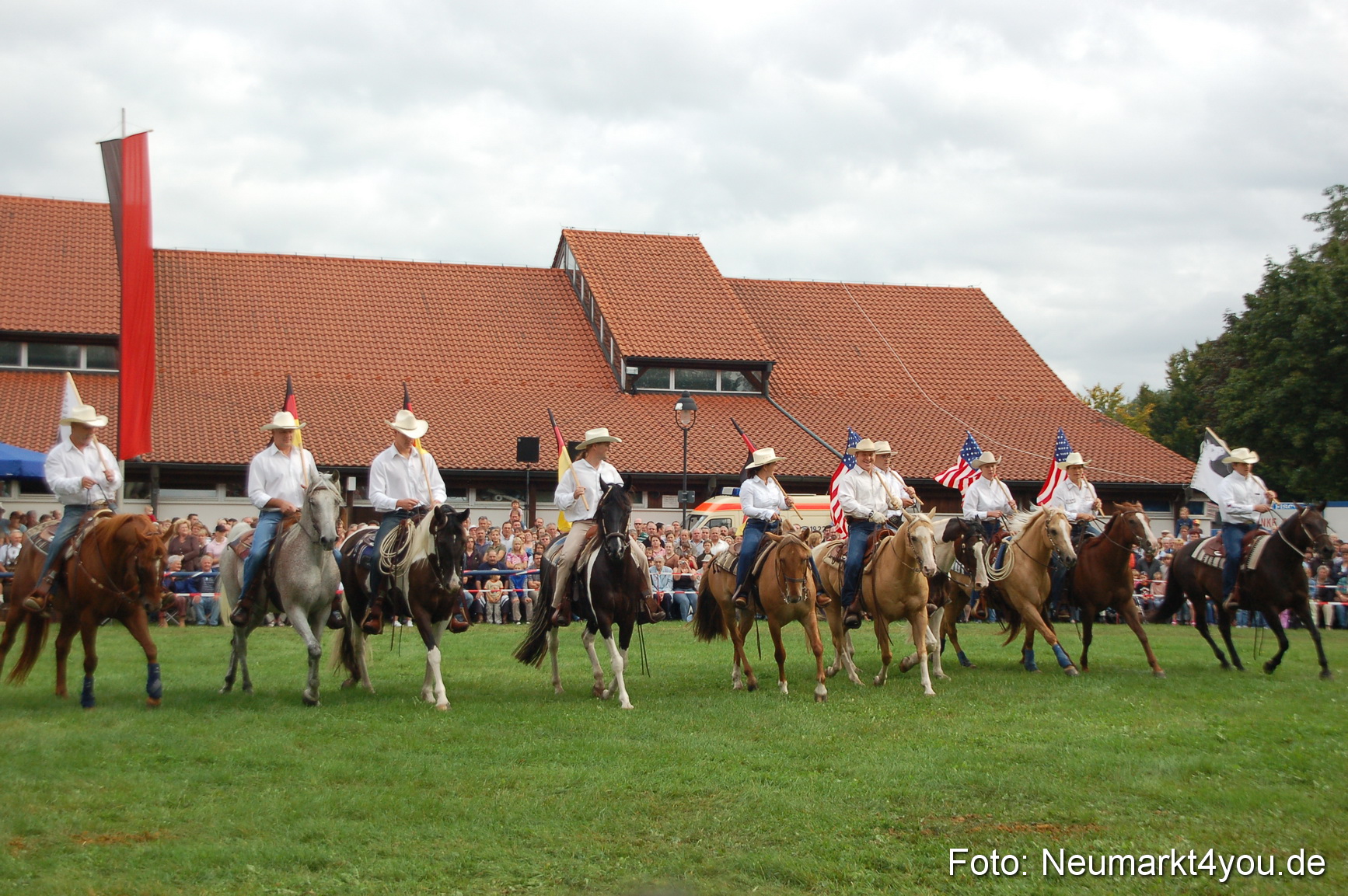 0243 Pferde Fohlenschau 200807