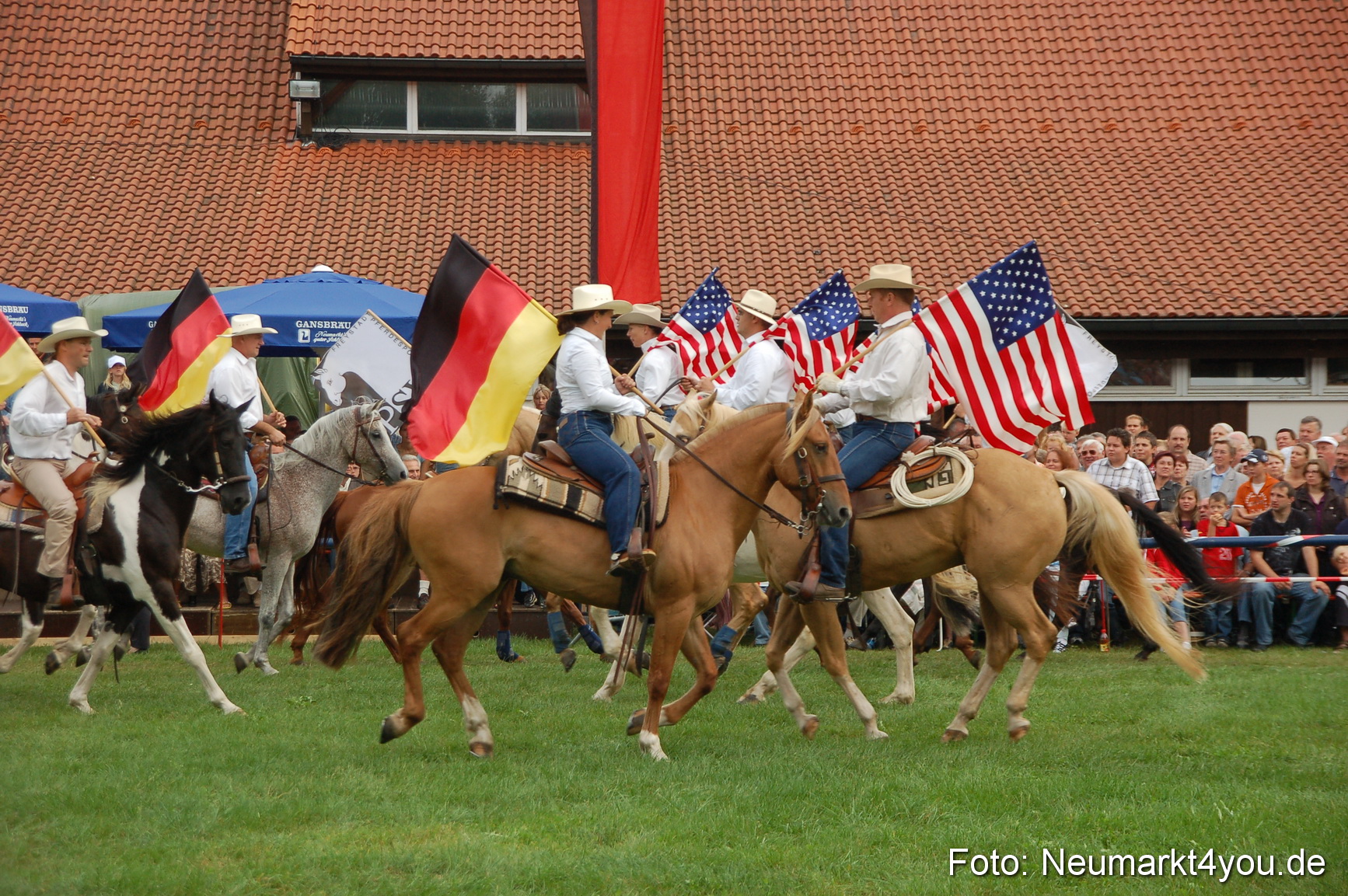 0248 Pferde Fohlenschau 200807