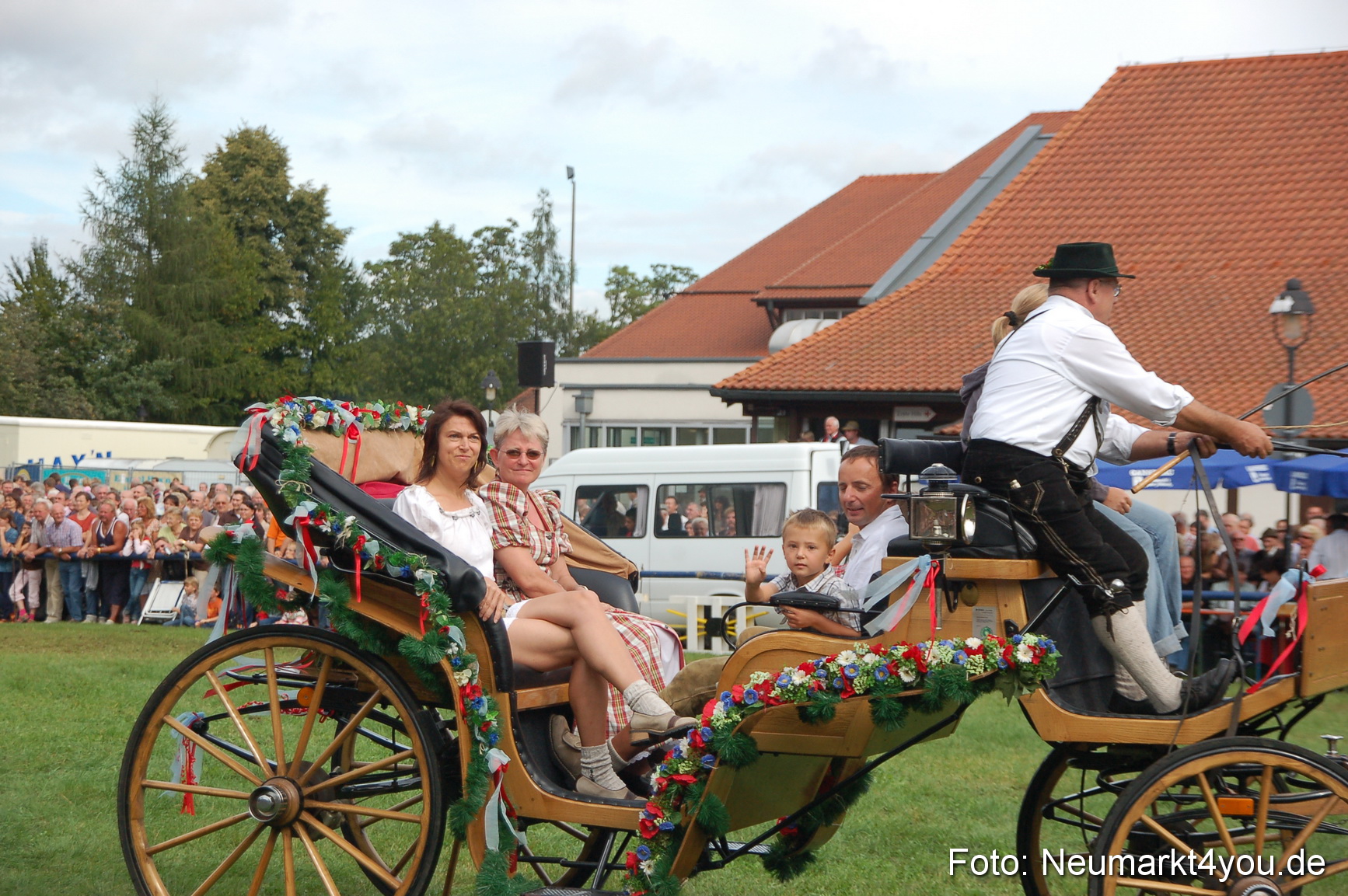 0374 Pferde Fohlenschau 200807