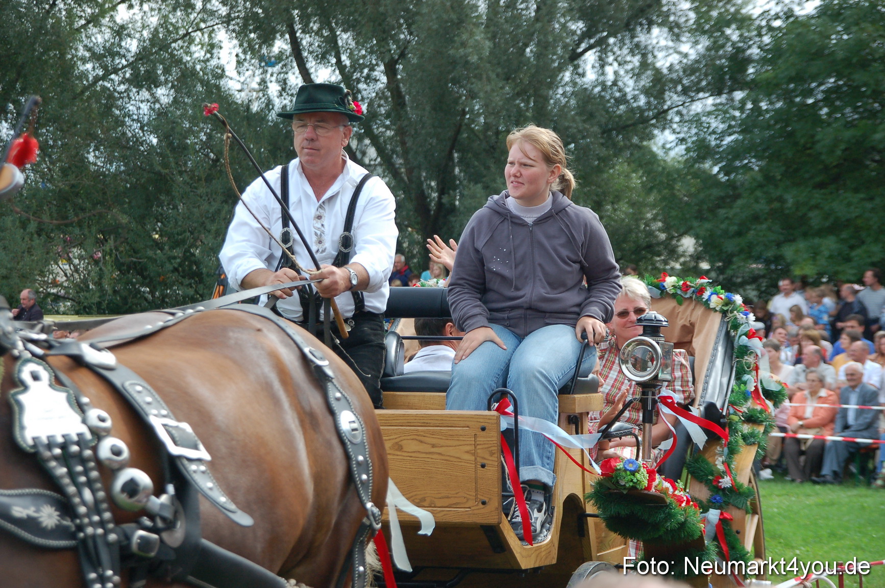 0392 Pferde Fohlenschau 200807