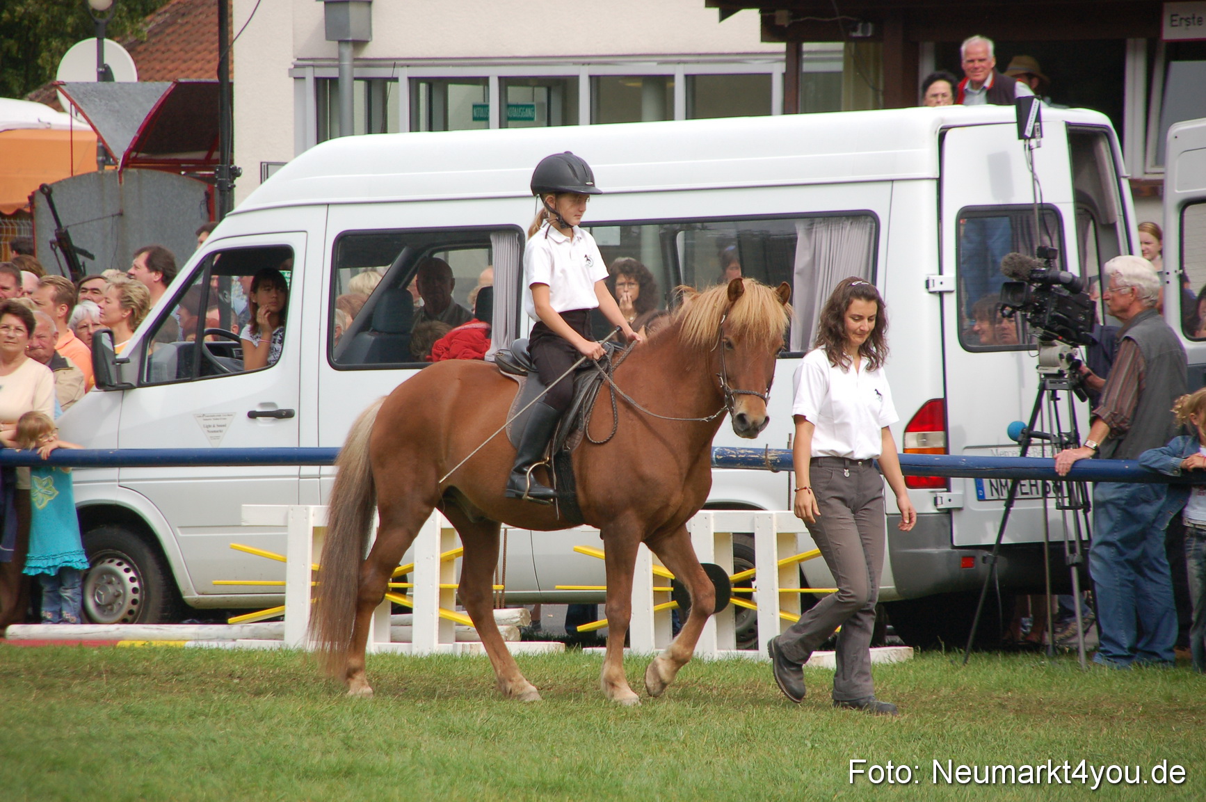 0460 Pferde Fohlenschau 200807