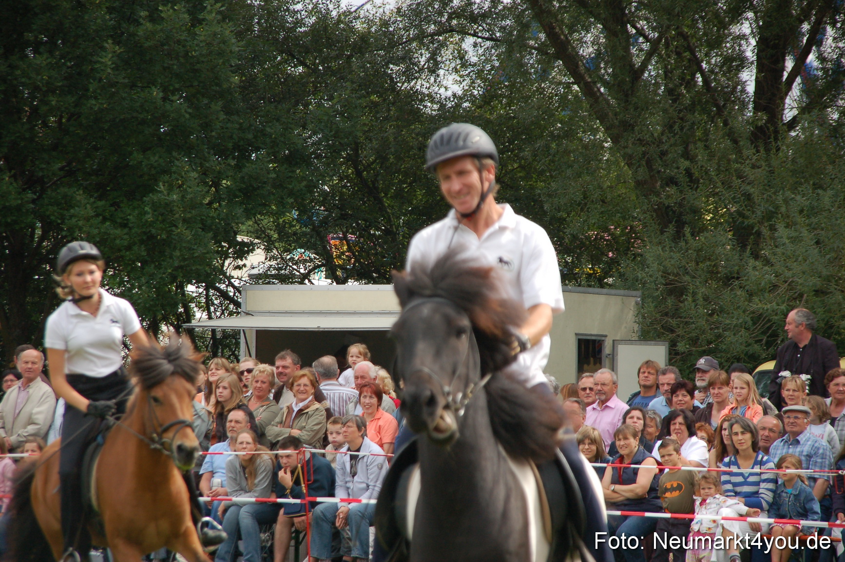 0466 Pferde Fohlenschau 200807