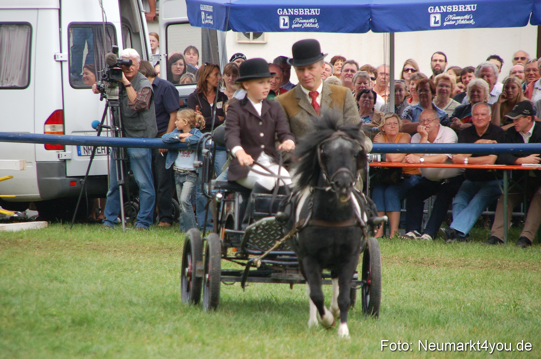 0482 Pferde Fohlenschau 200807