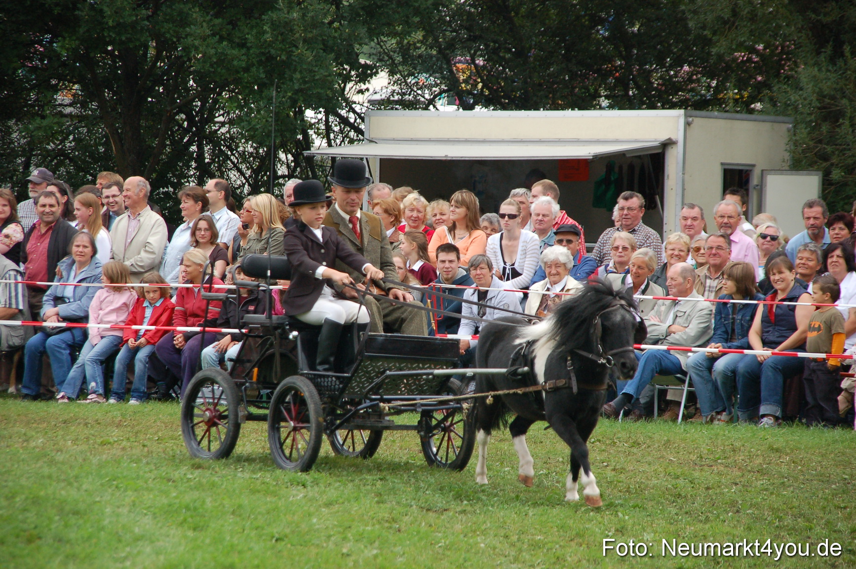 0486 Pferde Fohlenschau 200807