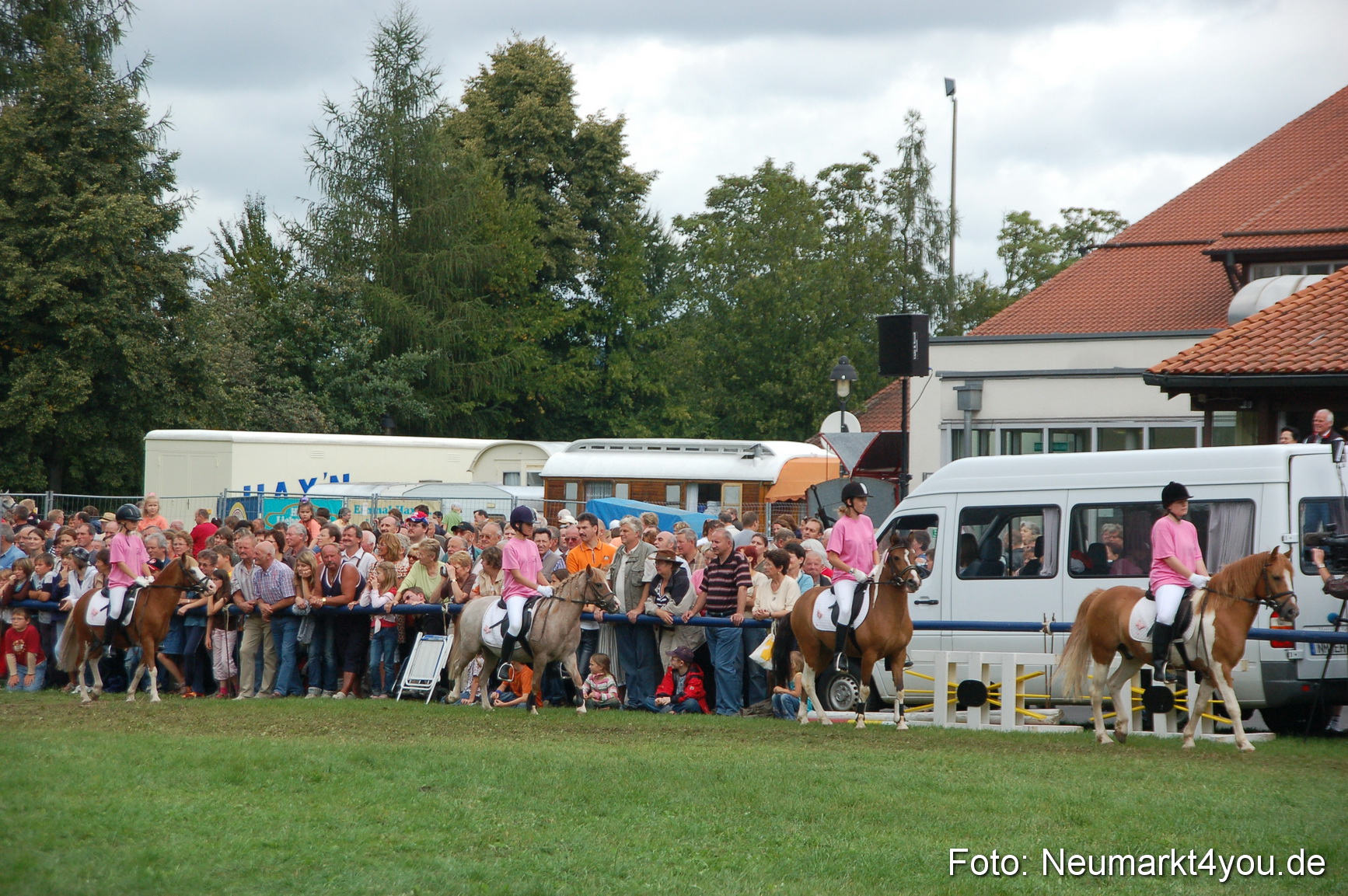 0505 Pferde Fohlenschau 200807
