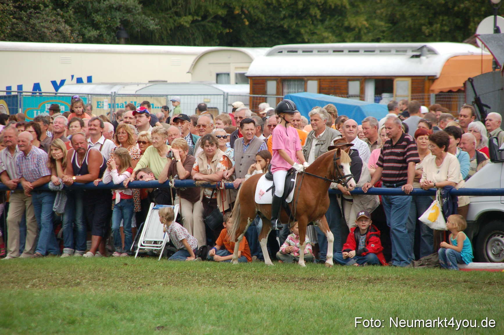 0506 Pferde Fohlenschau 200807