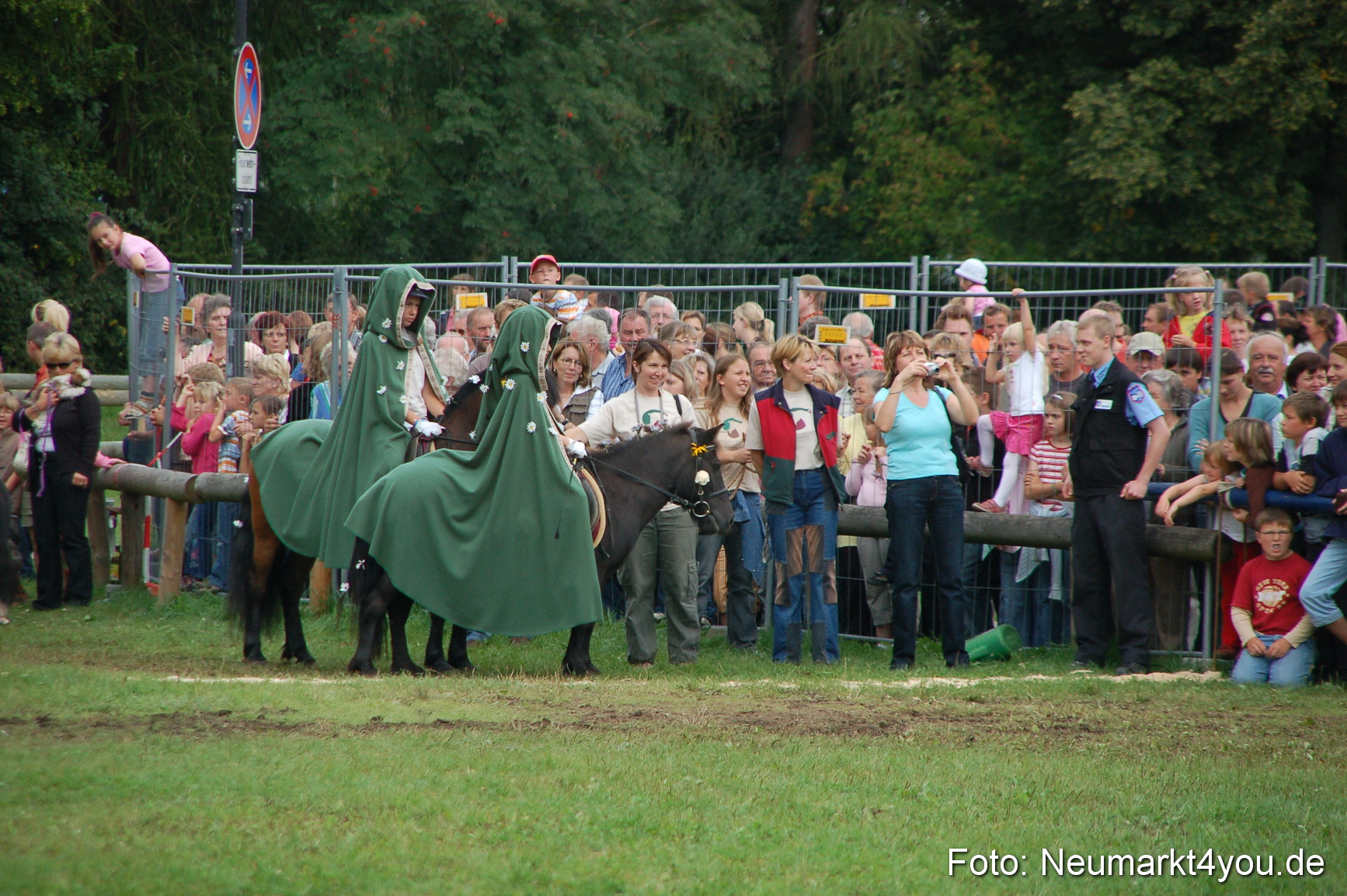0508 Pferde Fohlenschau 200807