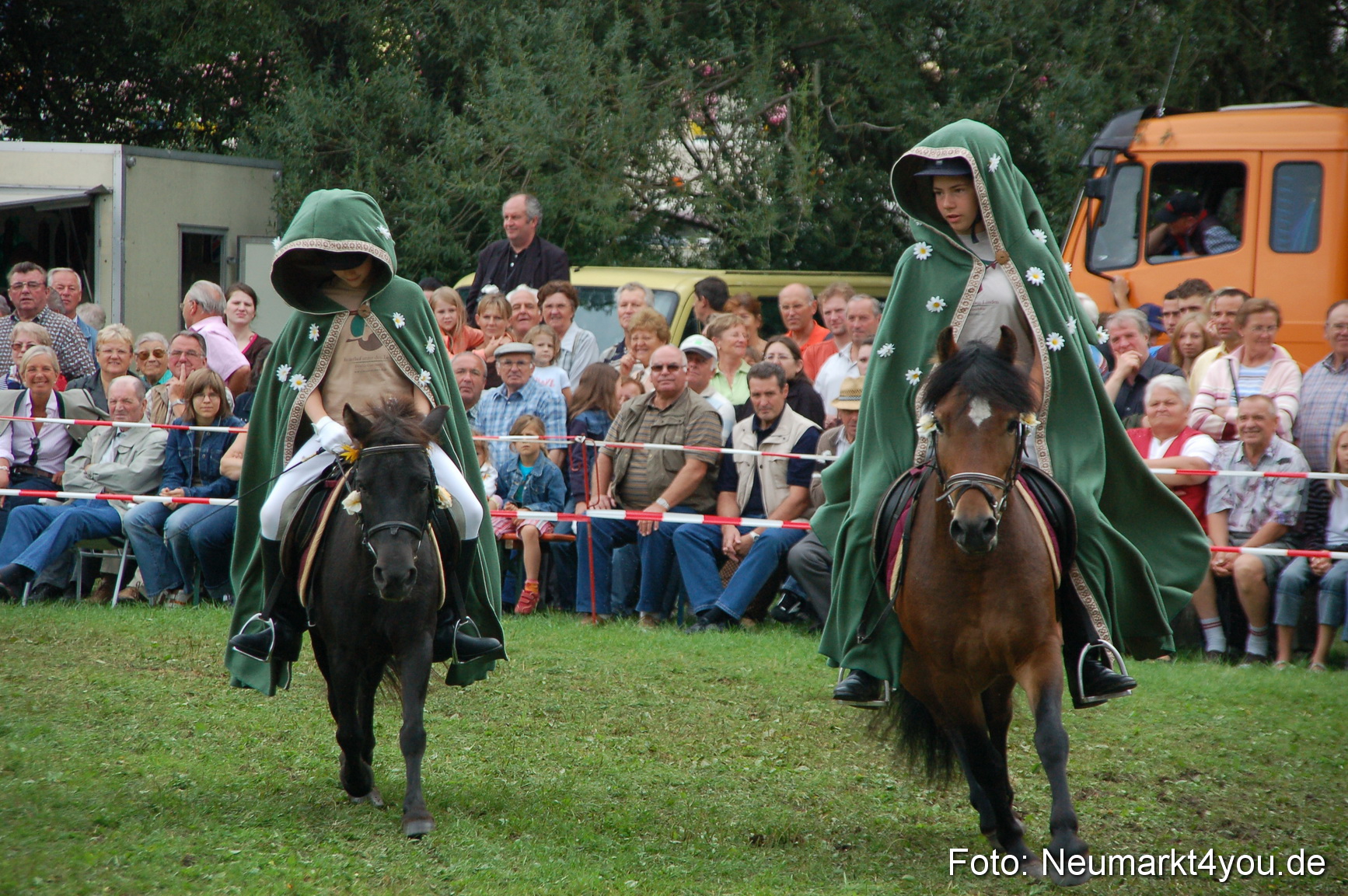 0512 Pferde Fohlenschau 200807