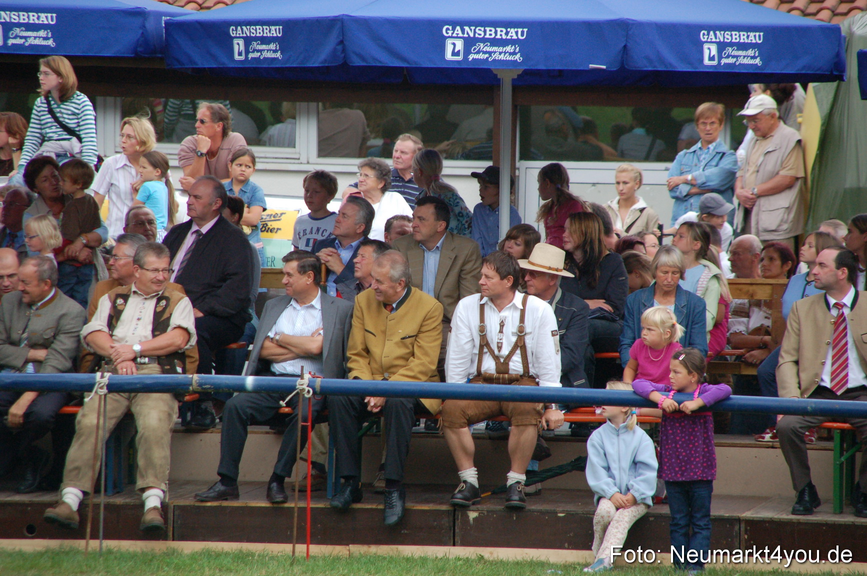 0528 Pferde Fohlenschau 200807