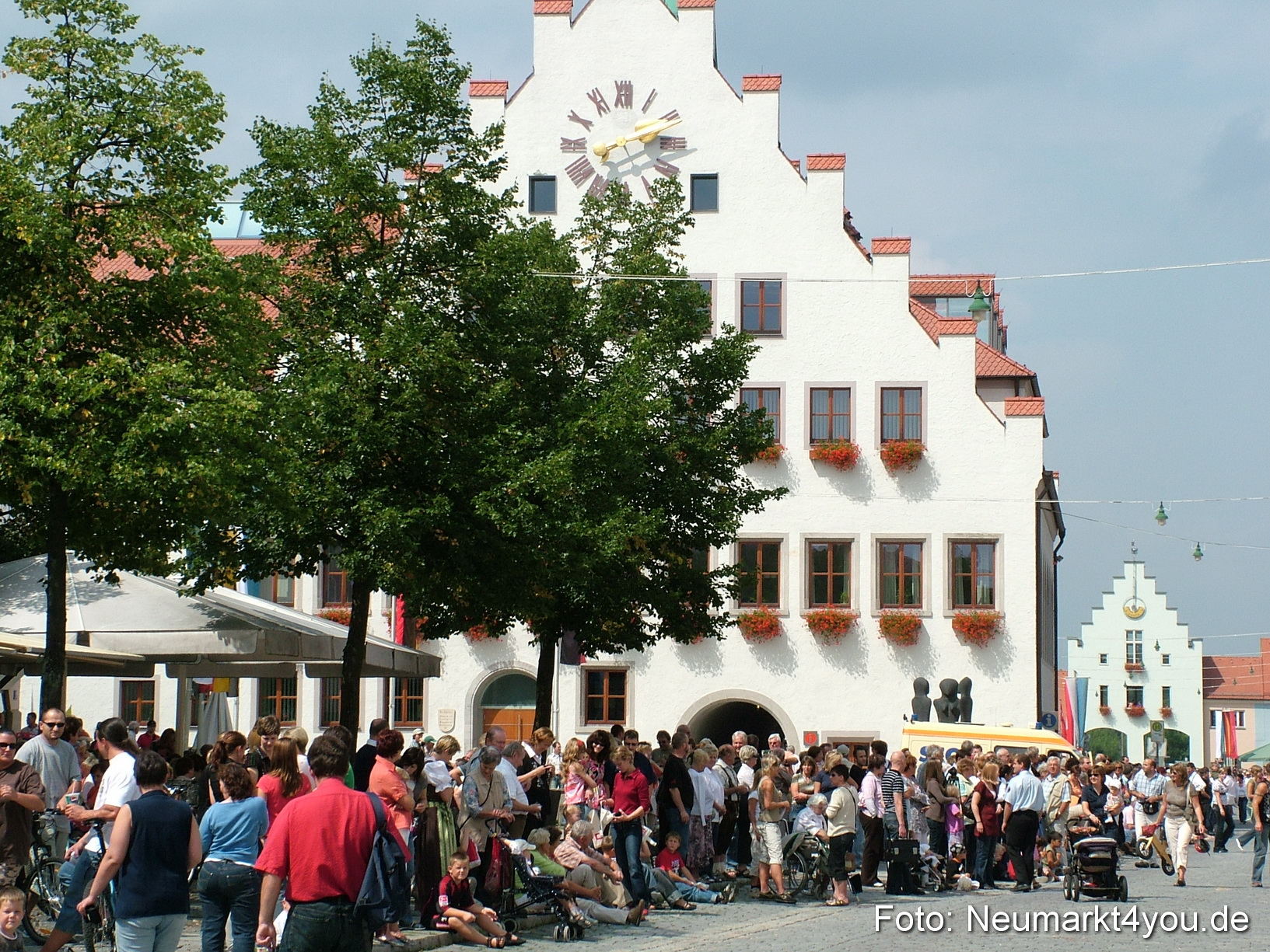 0019 Volksfestzug 120807