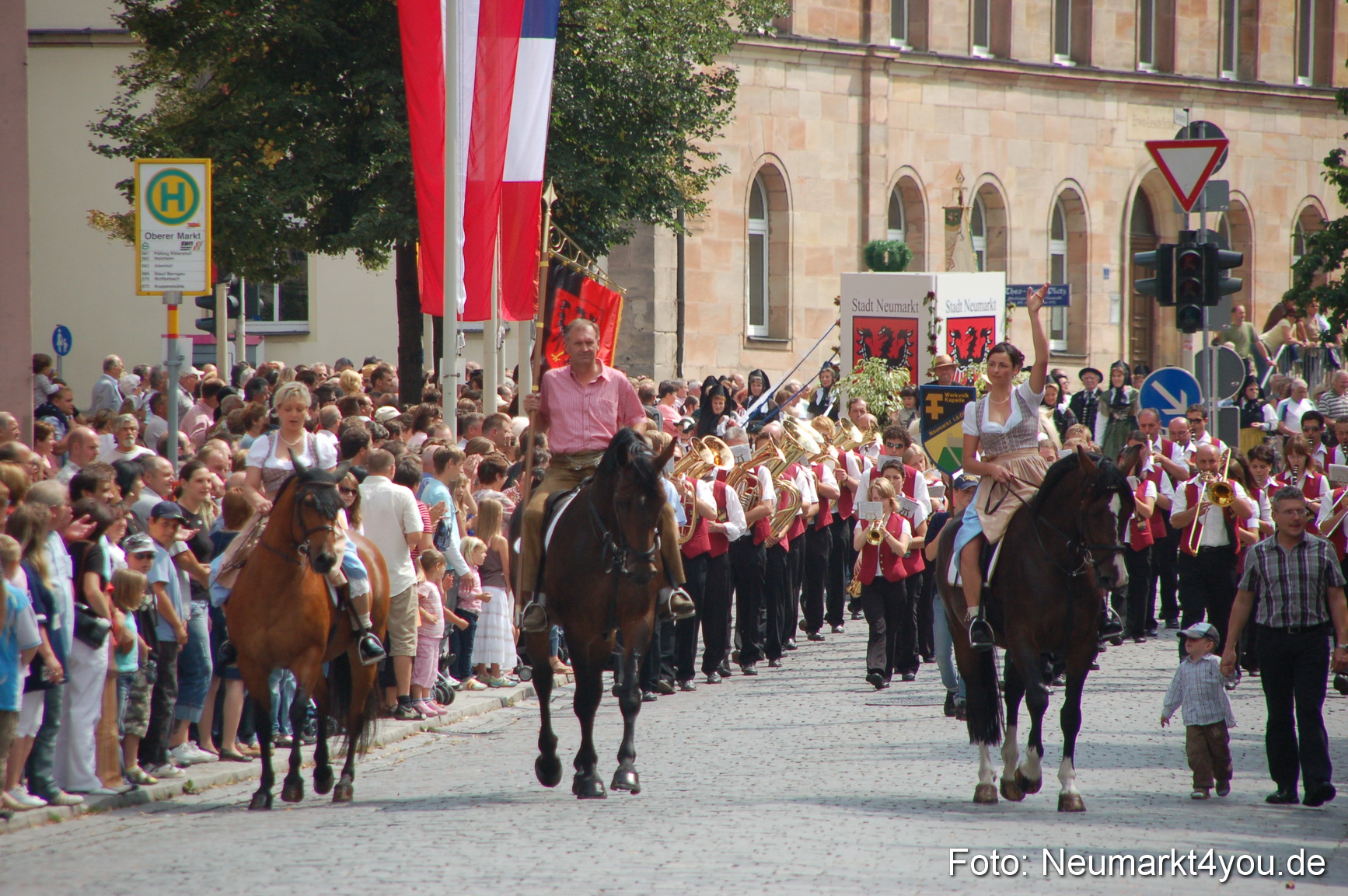 0021 Volksfestzug 120807