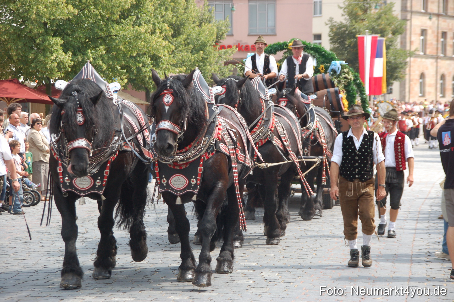 0066 Volksfestzug 120807