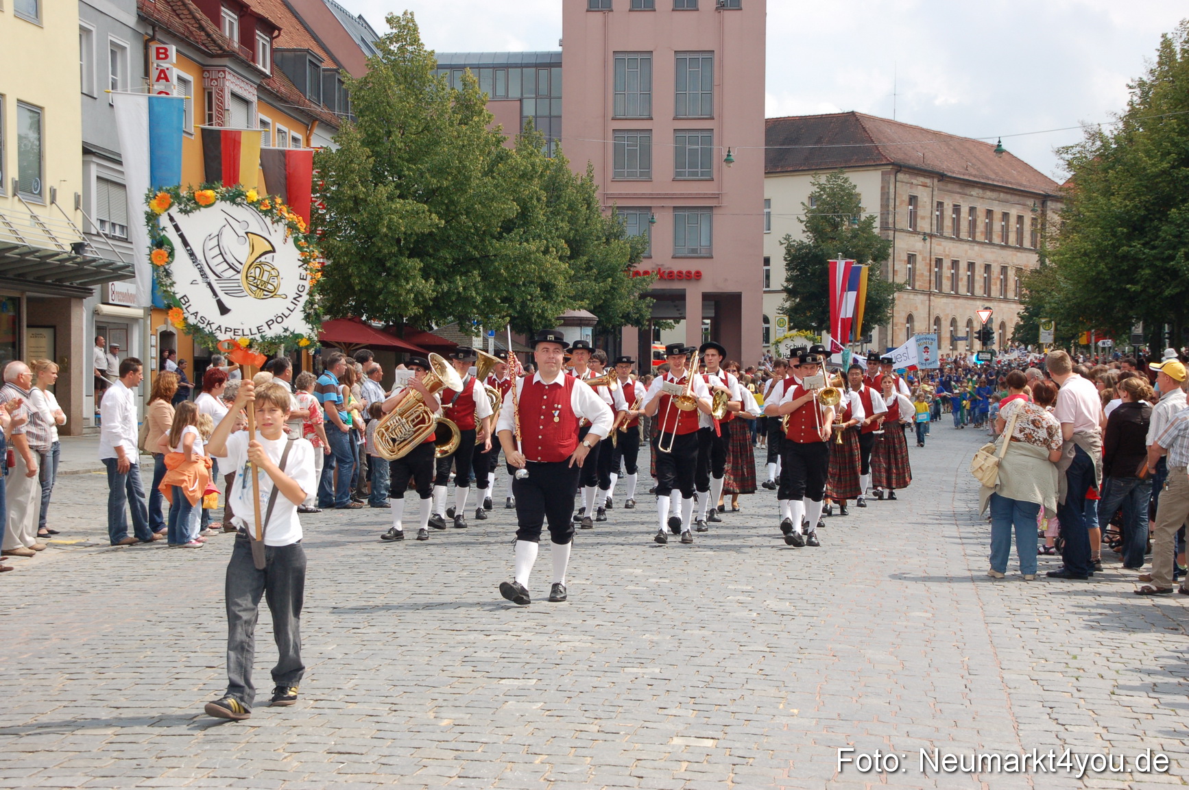 0074 Volksfestzug 120807