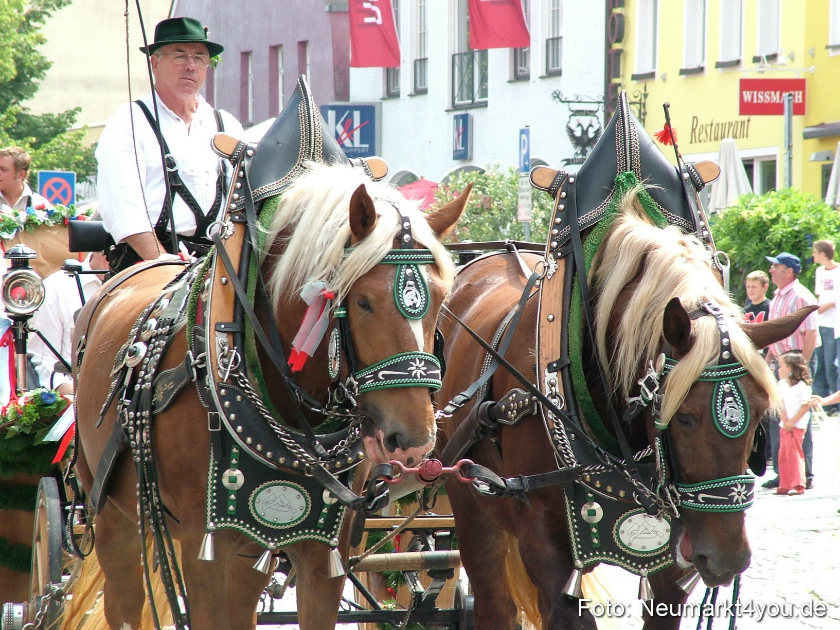 0075 Volksfestzug 120807