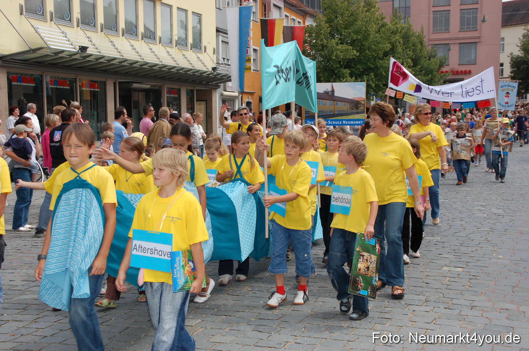 0081 Volksfestzug 120807