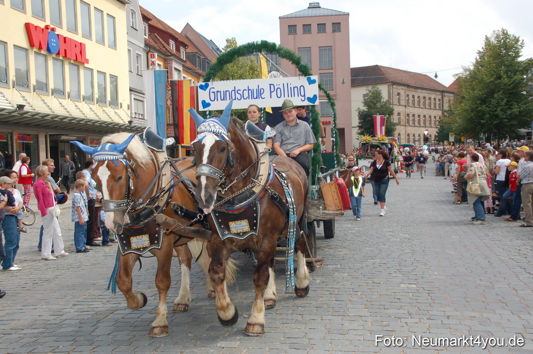 0109 Volksfestzug 120807