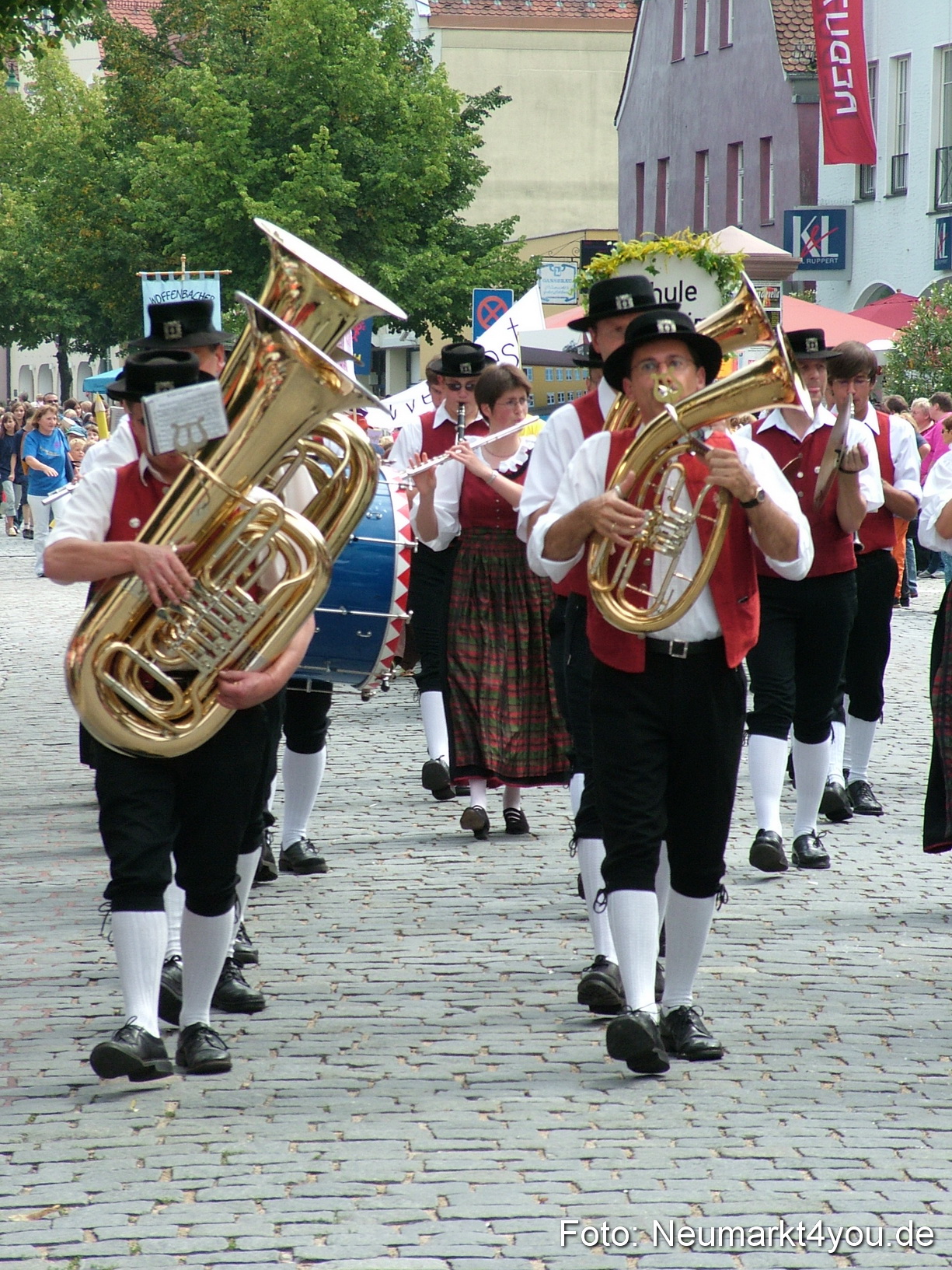 0112 Volksfestzug 120807