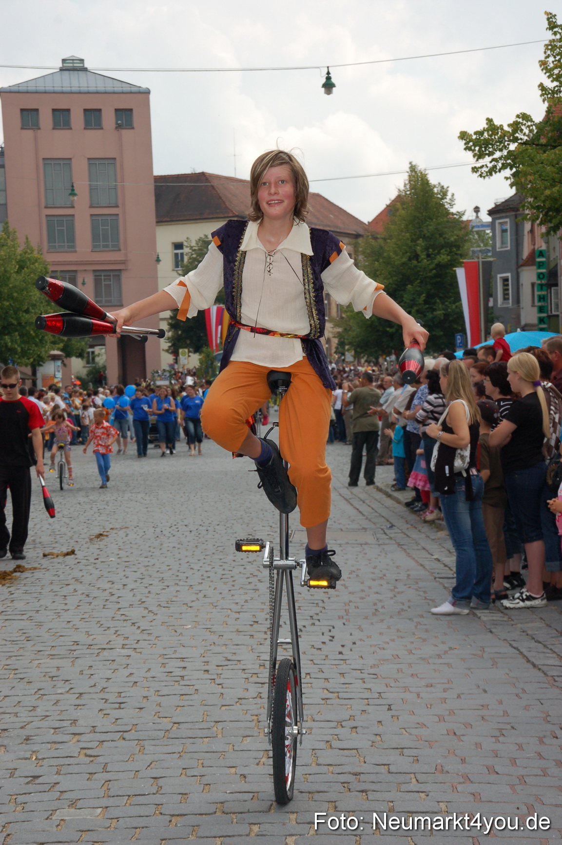 0133 Volksfestzug 120807