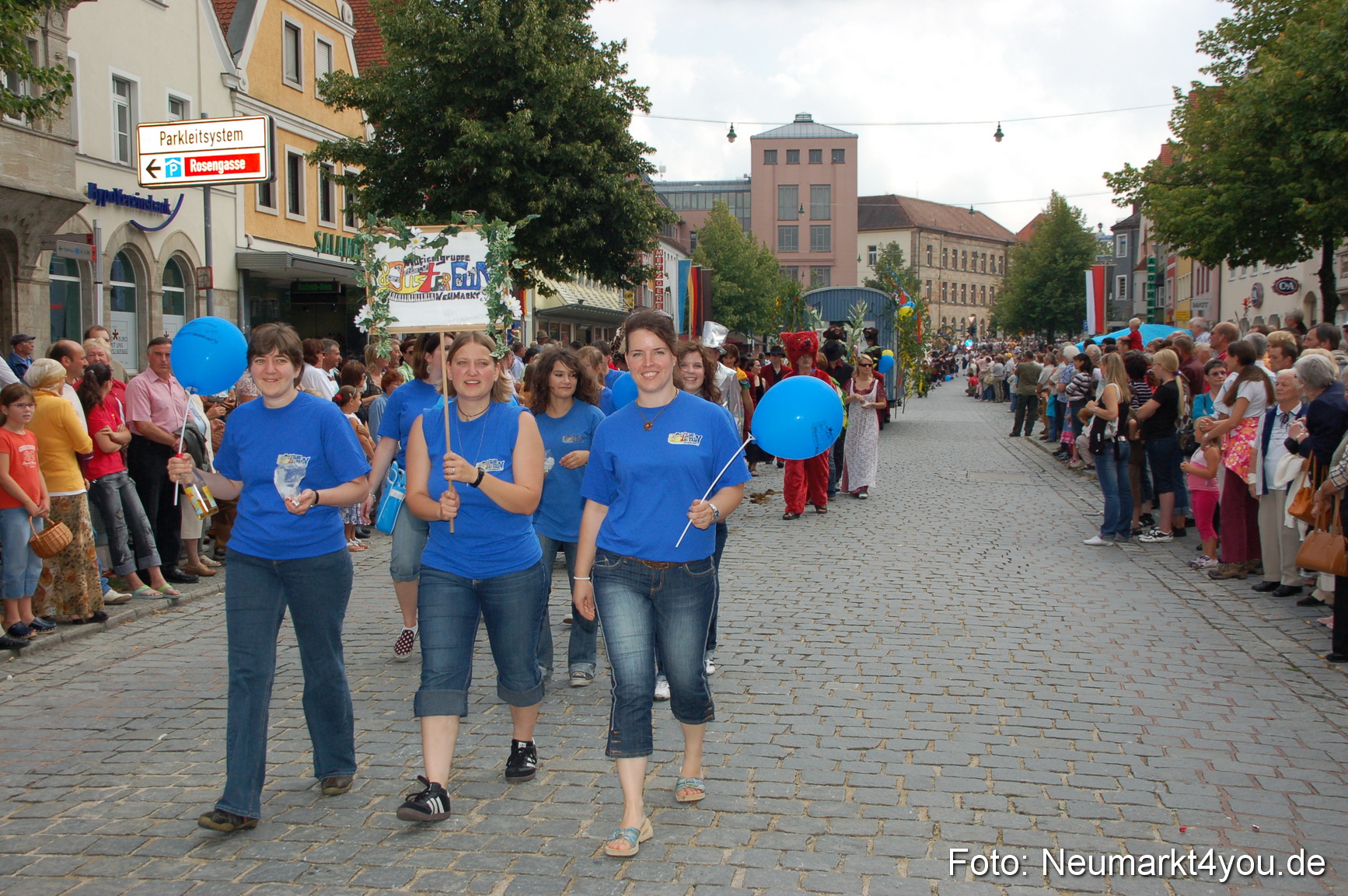 0138 Volksfestzug 120807