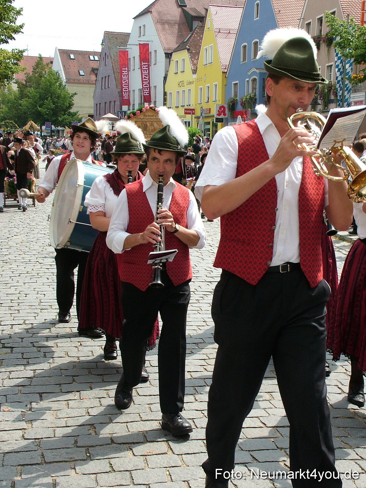 0174 Volksfestzug 120807