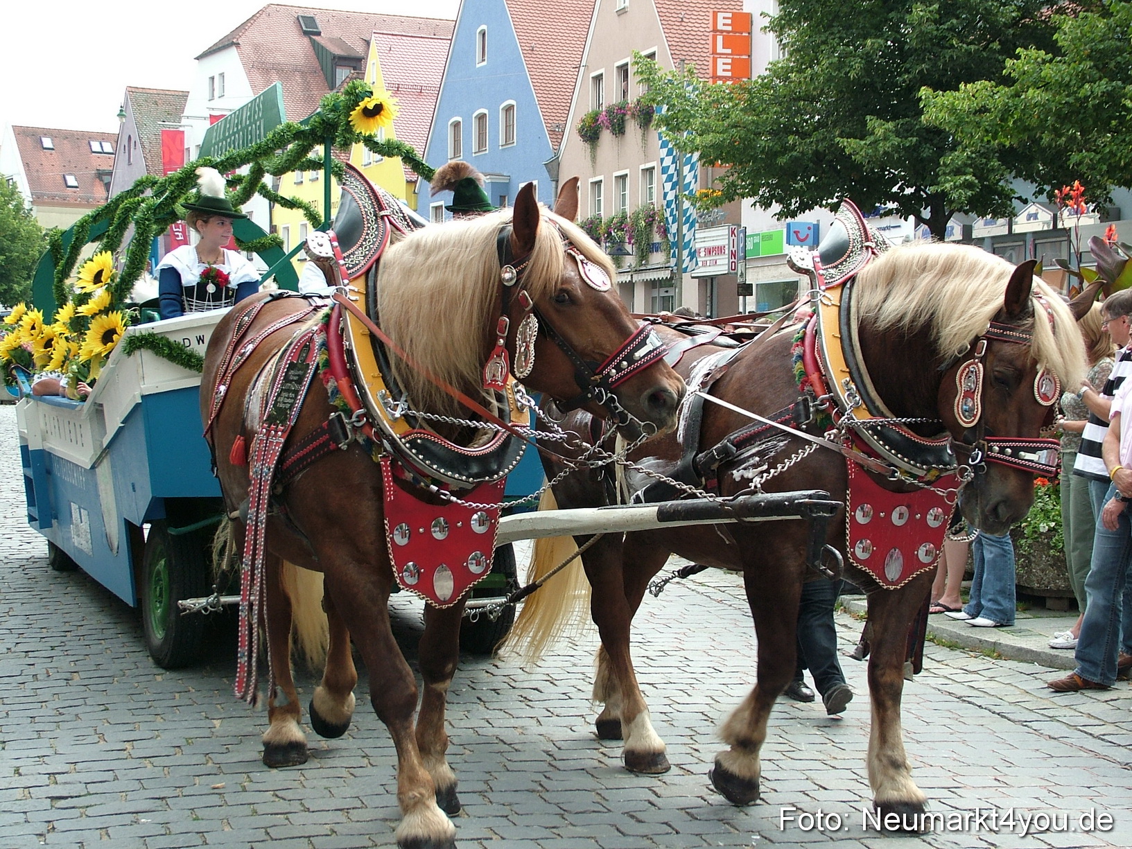 0187 Volksfestzug 120807