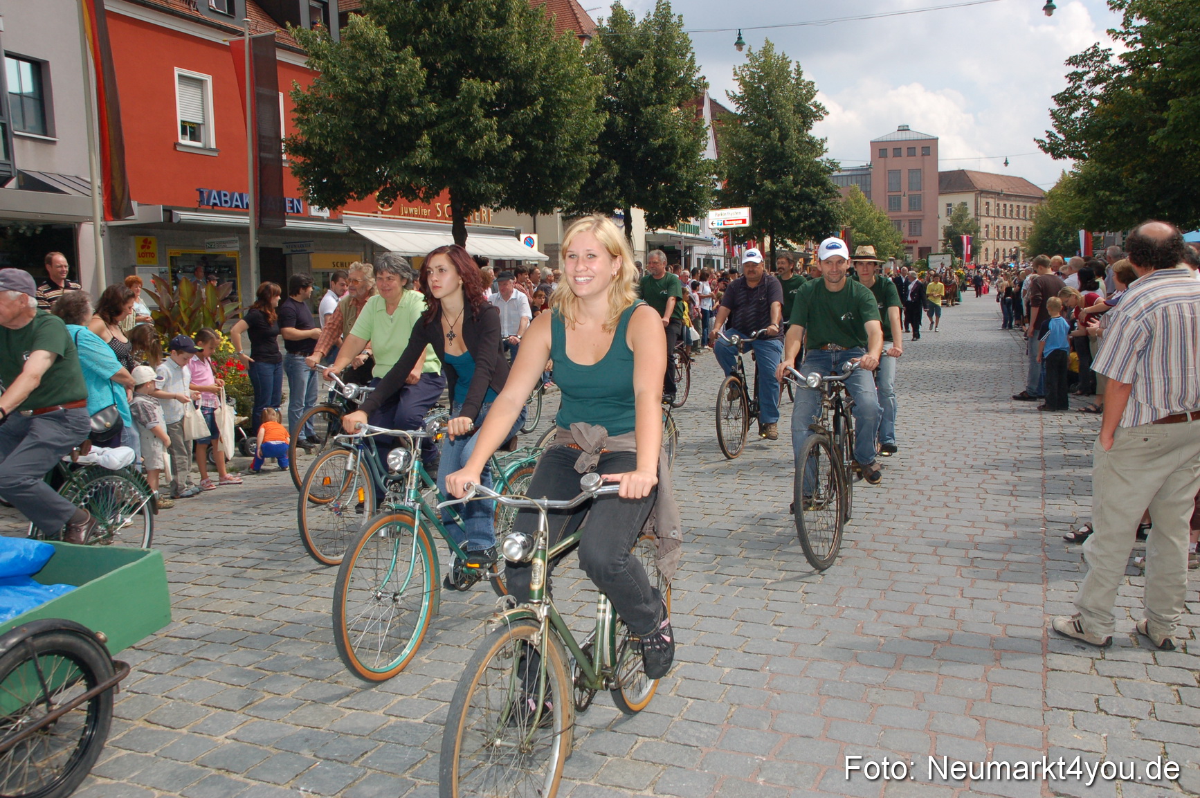 0193 Volksfestzug 120807