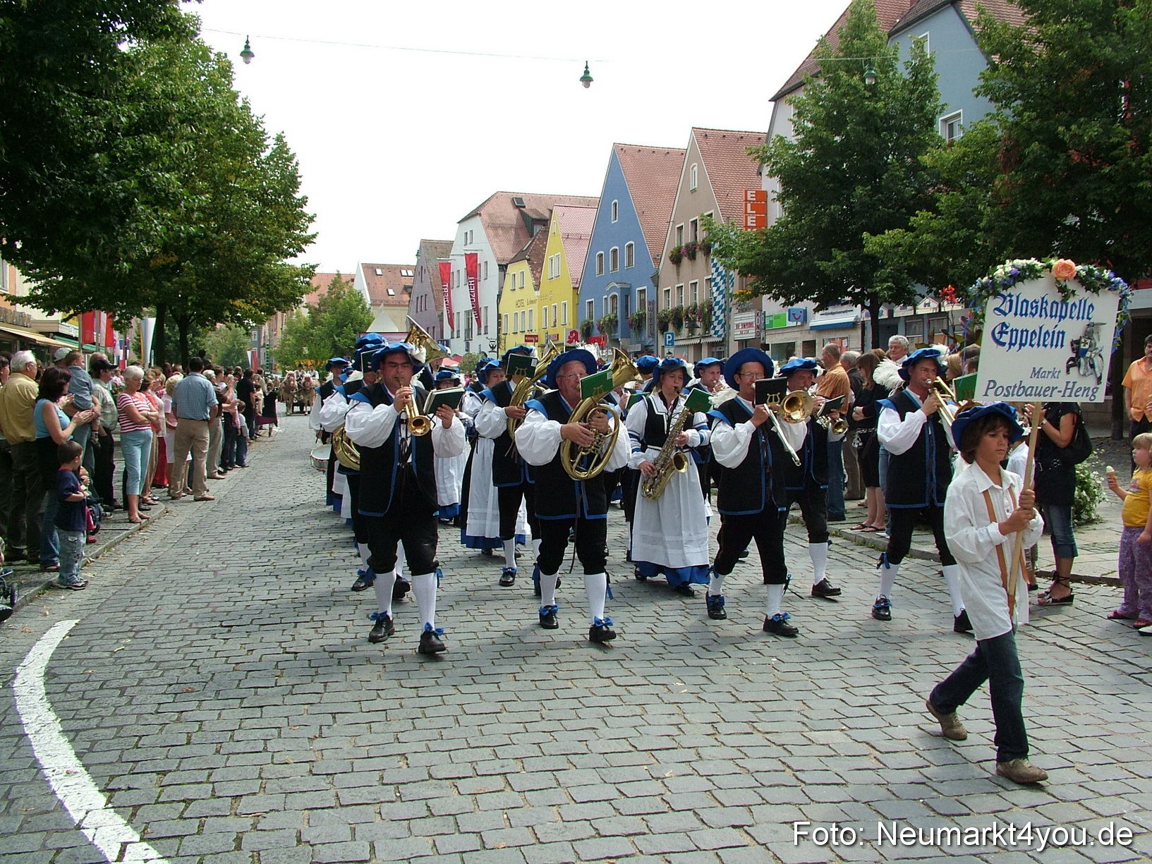 0195 Volksfestzug 120807