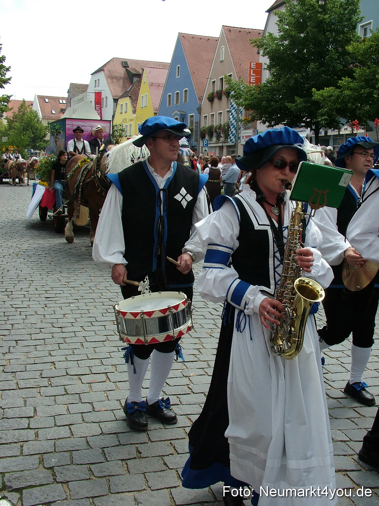 0198 Volksfestzug 120807