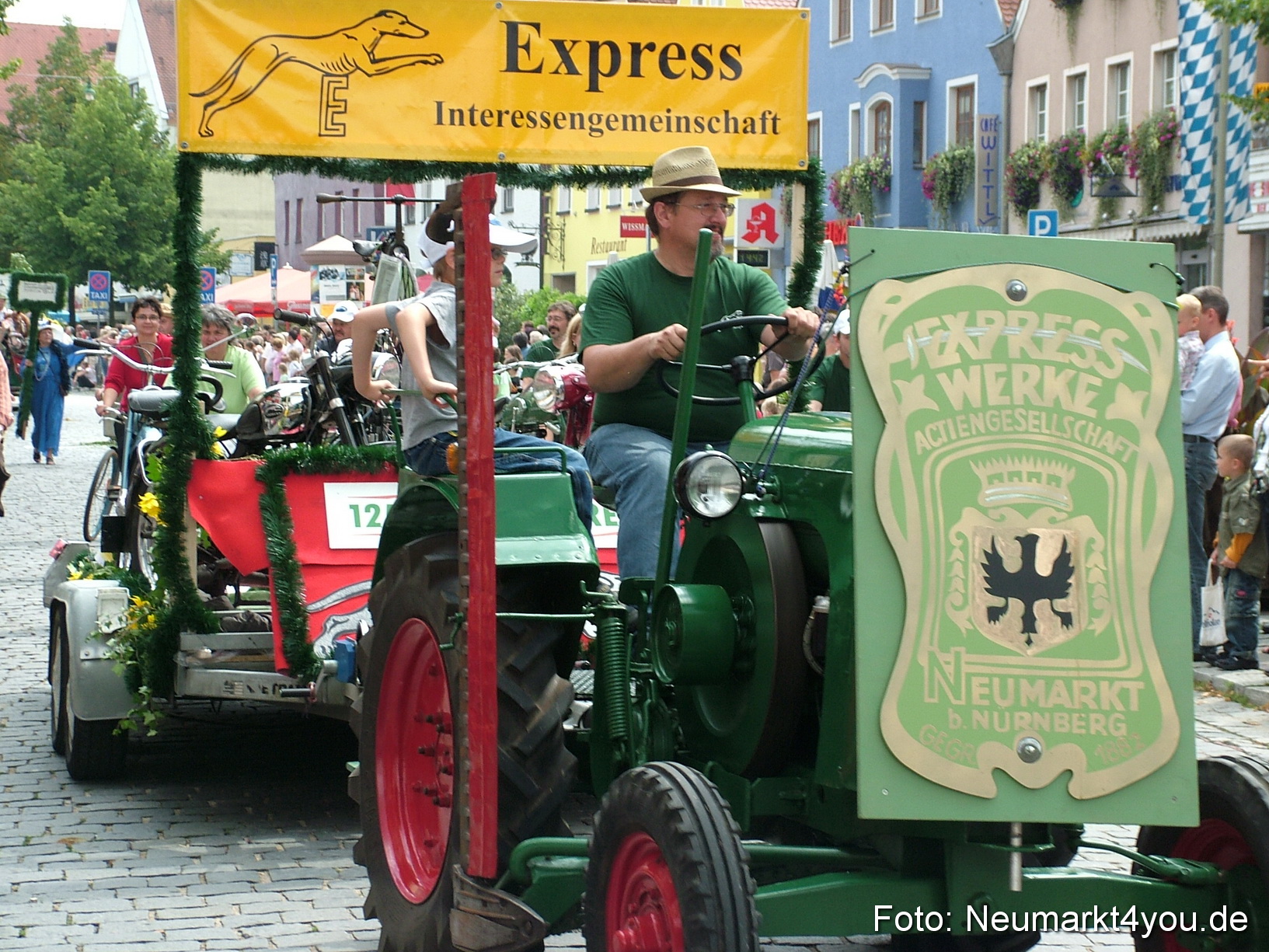 0205 Volksfestzug 120807