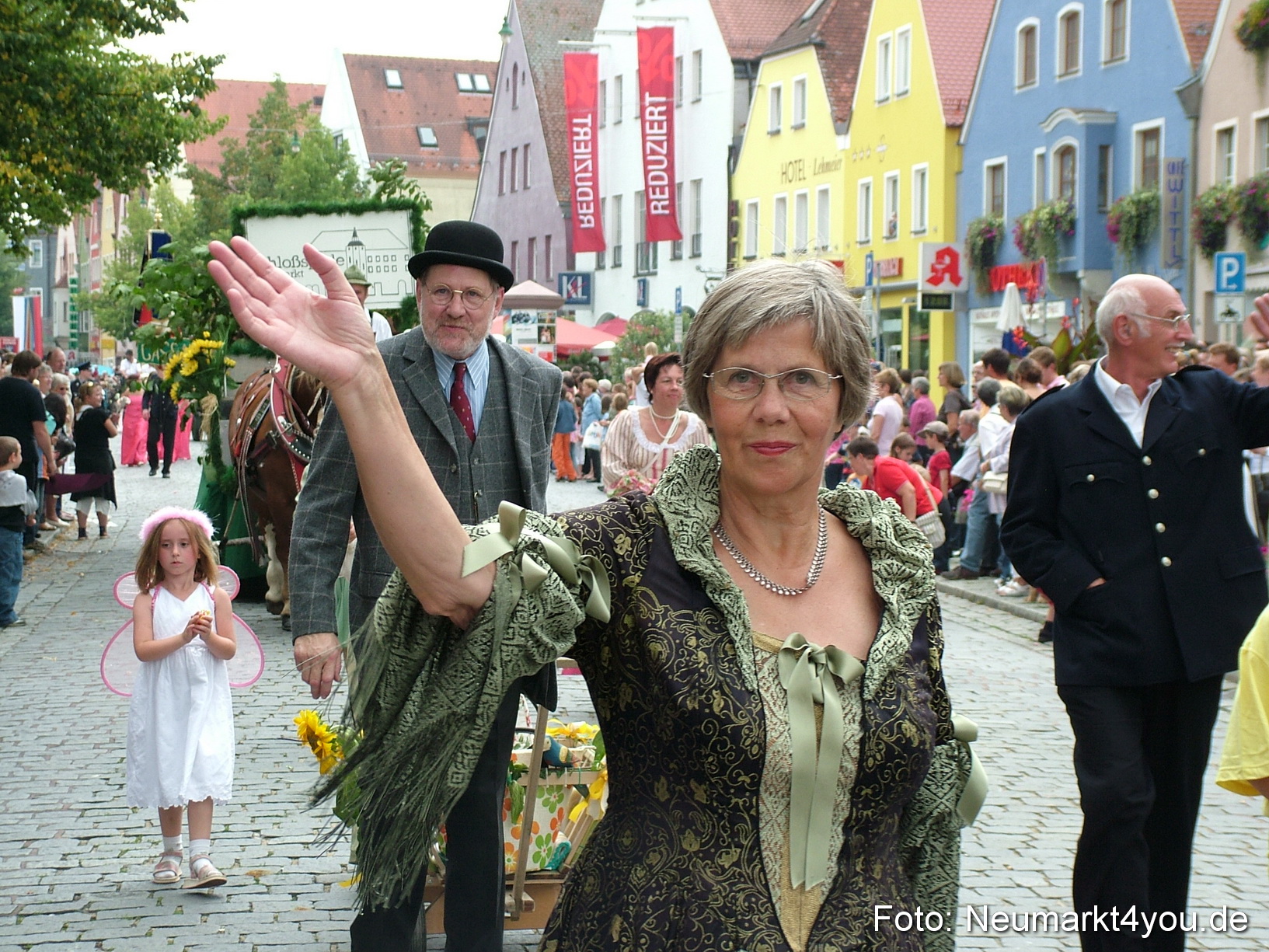 0212 Volksfestzug 120807