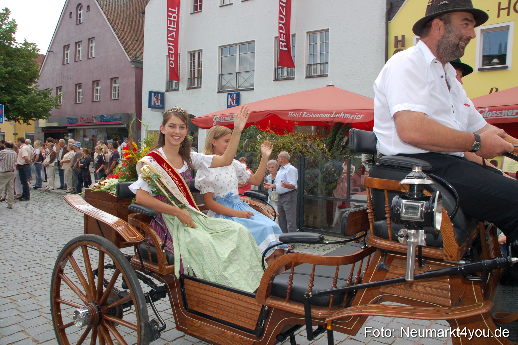 0216 Volksfestzug 120807