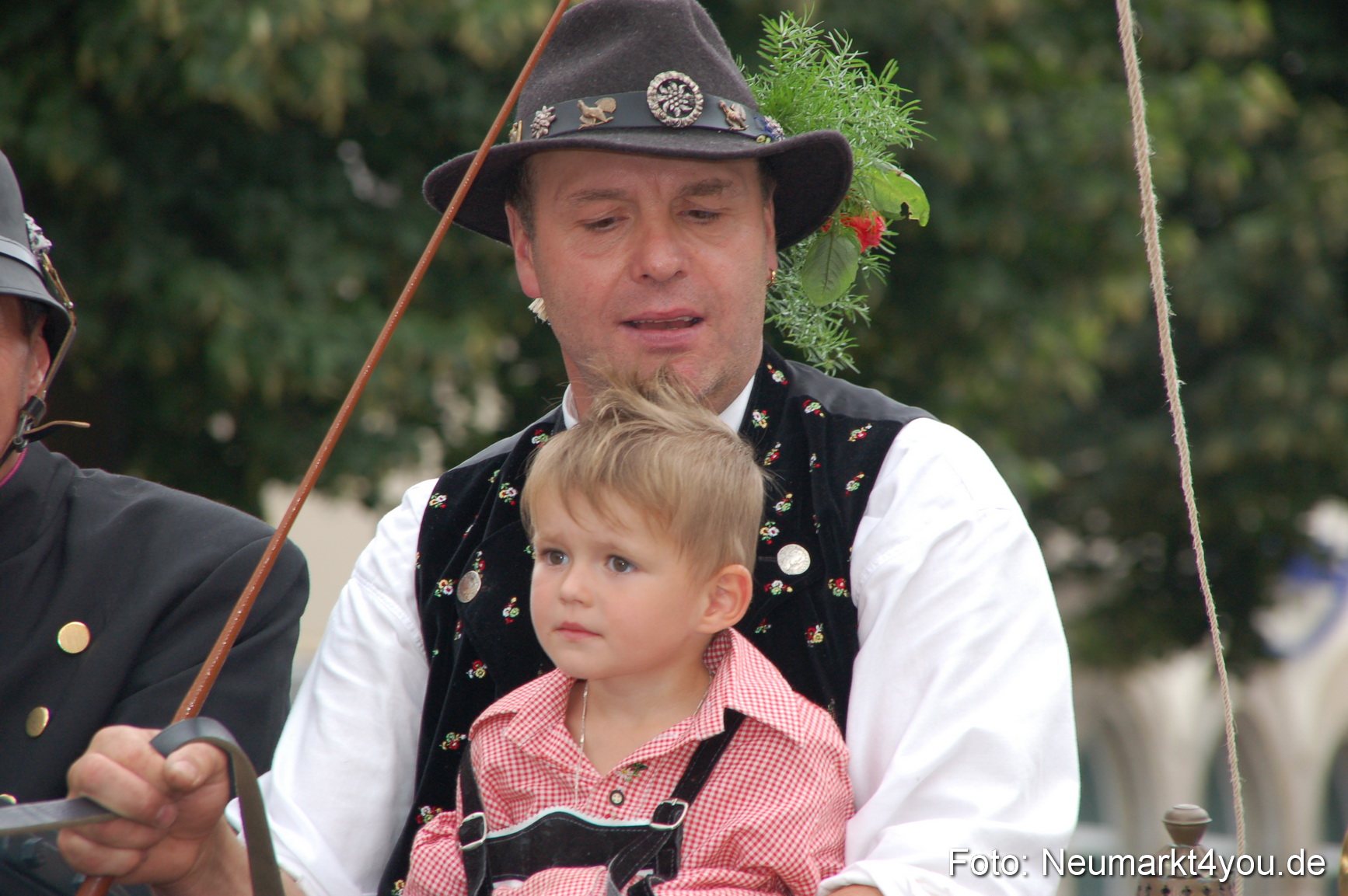 0223 Volksfestzug 120807