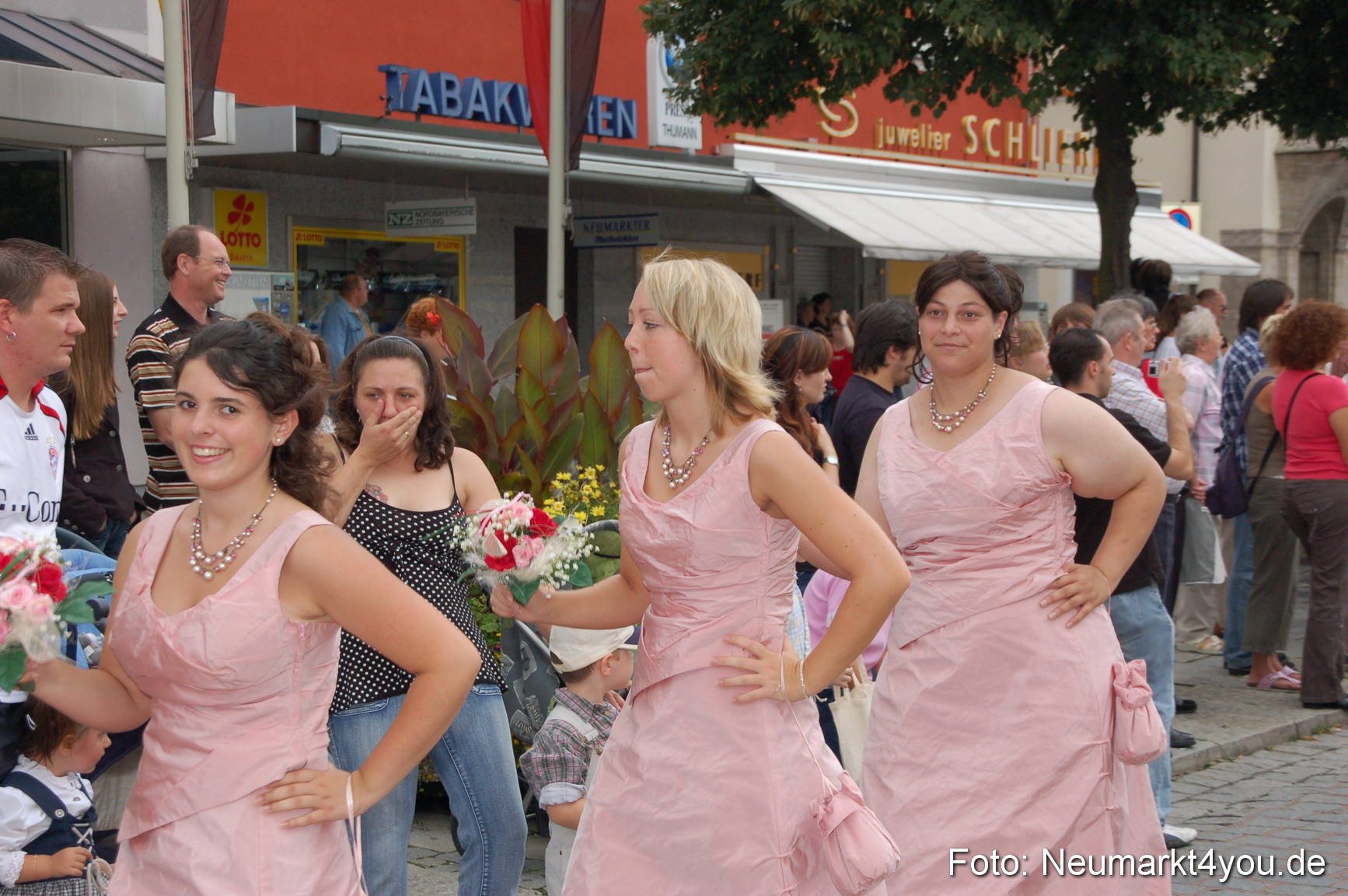 0229 Volksfestzug 120807