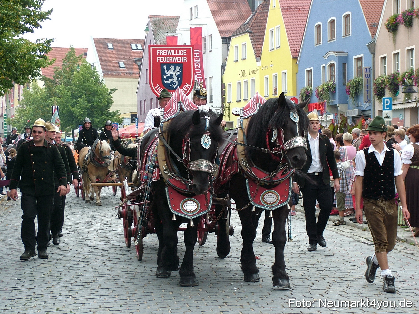 0234 Volksfestzug 120807