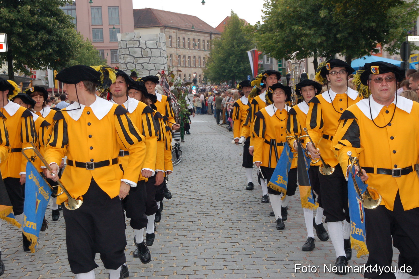 0236 Volksfestzug 120807