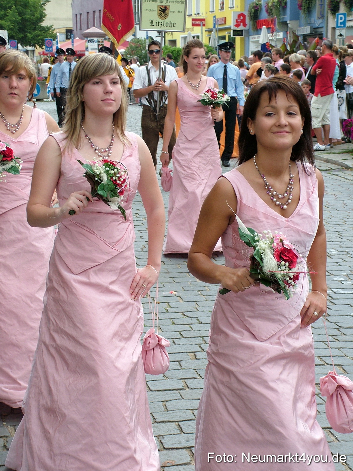 0244 Volksfestzug 120807