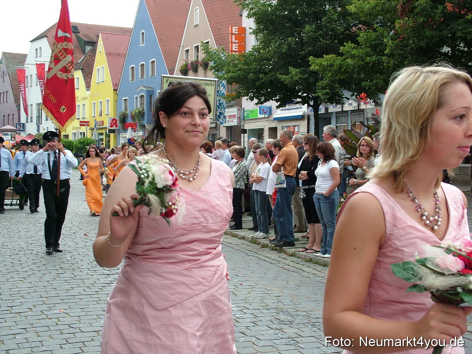 0246 Volksfestzug 120807