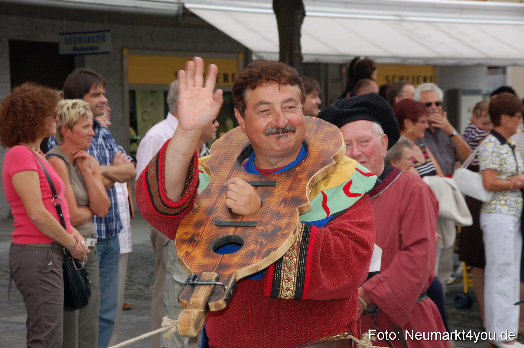 0247 Volksfestzug 120807