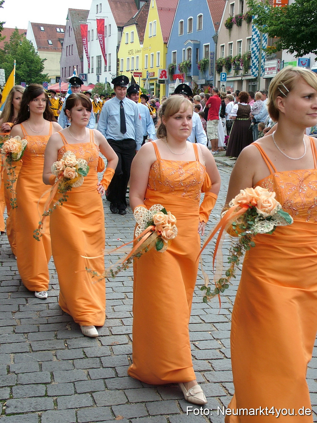 0248 Volksfestzug 120807