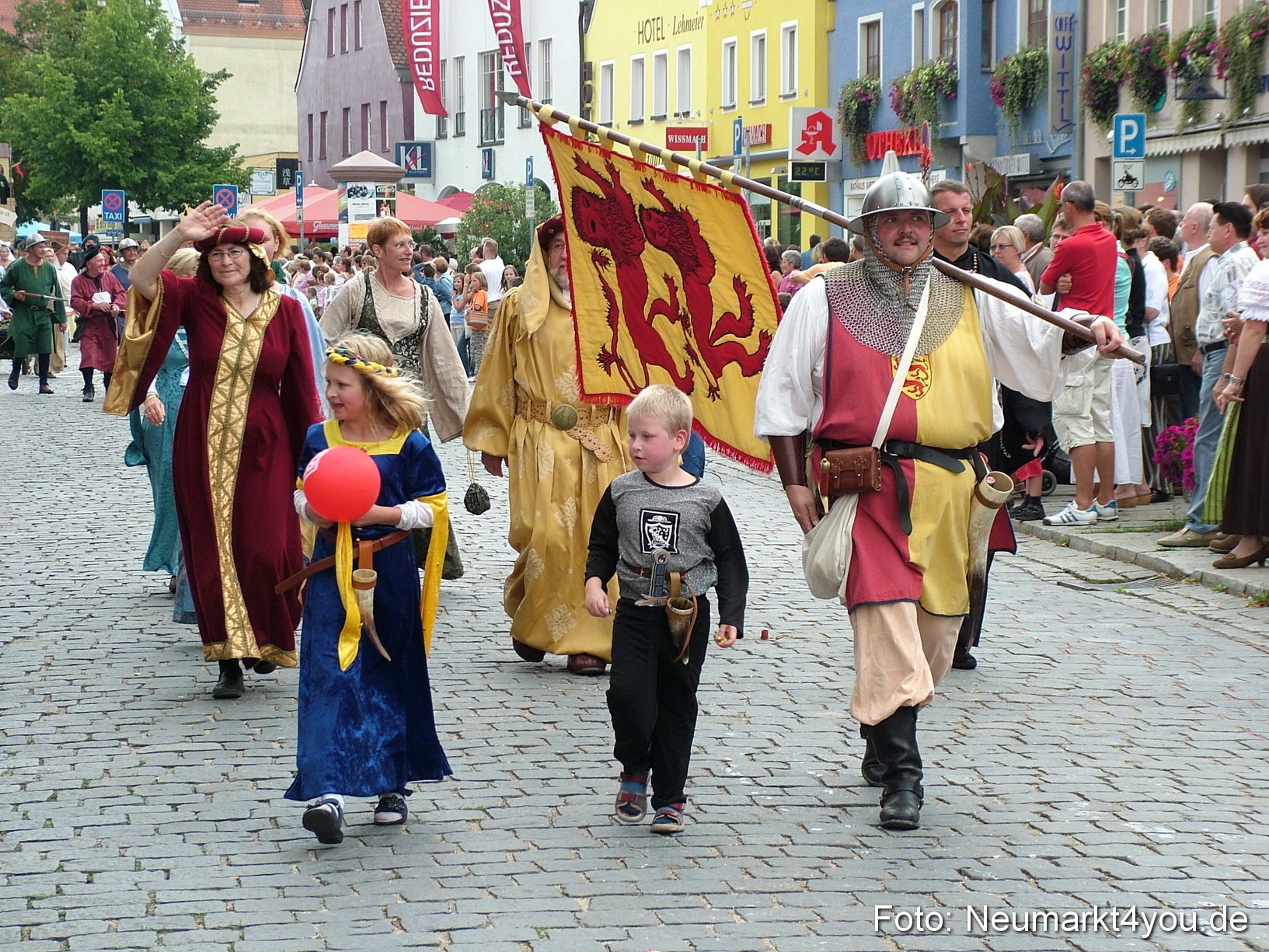 0262 Volksfestzug 120807
