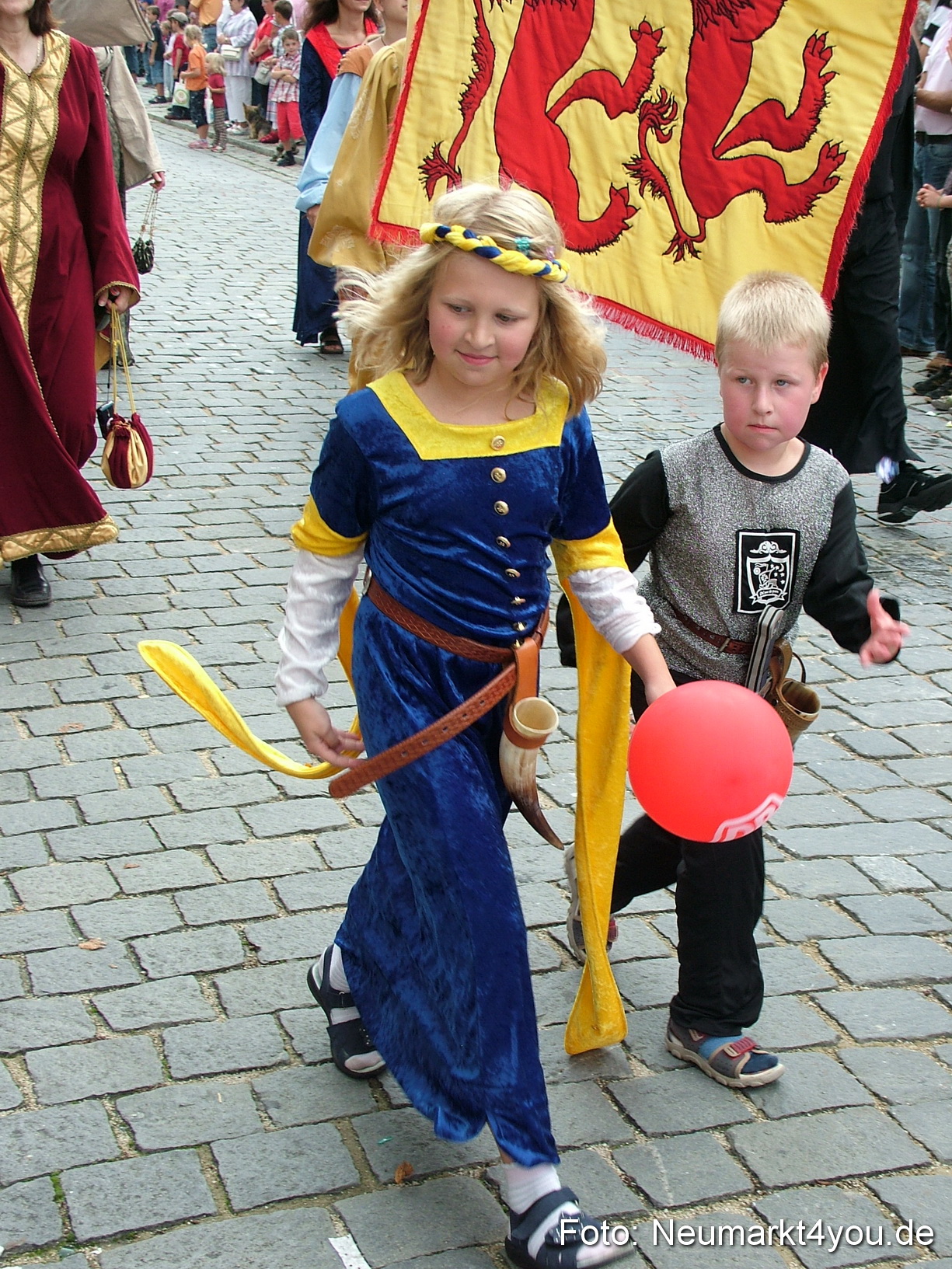 0263 Volksfestzug 120807