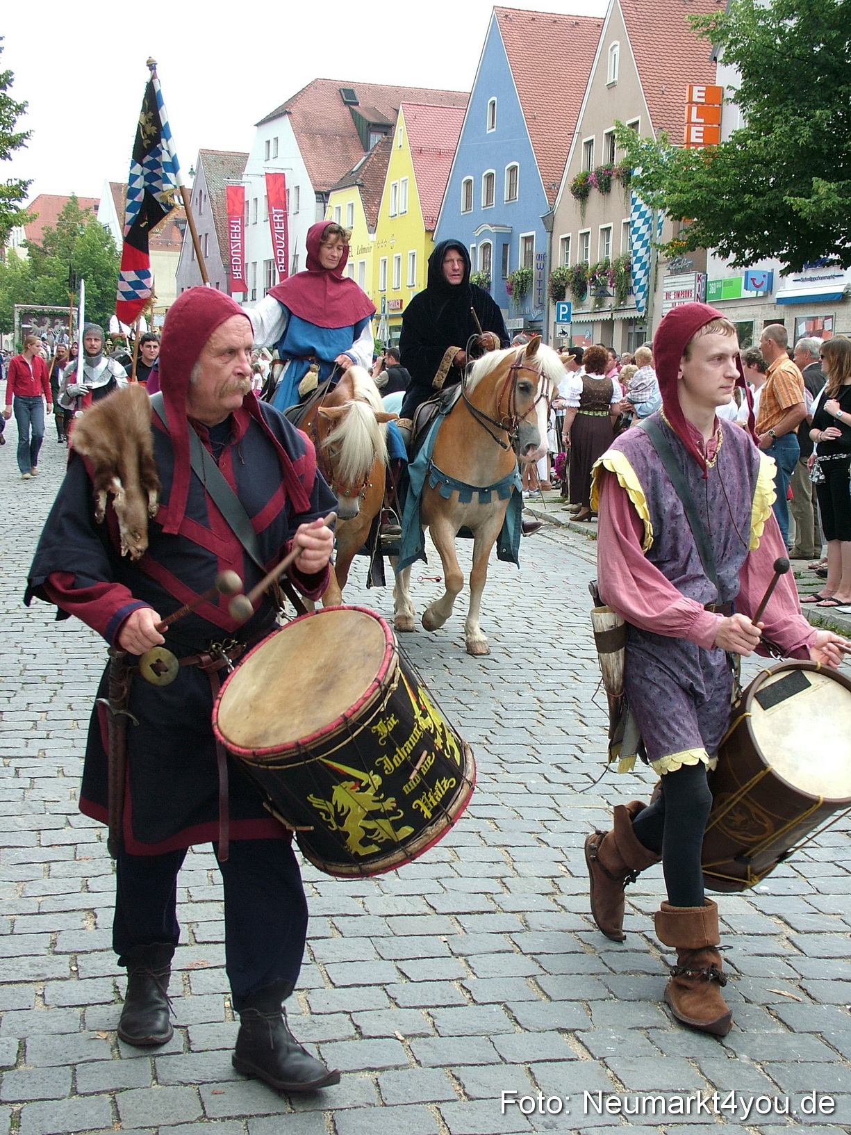 0284 Volksfestzug 120807