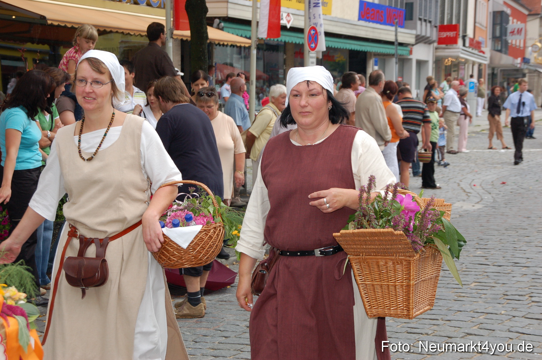 0288 Volksfestzug 120807