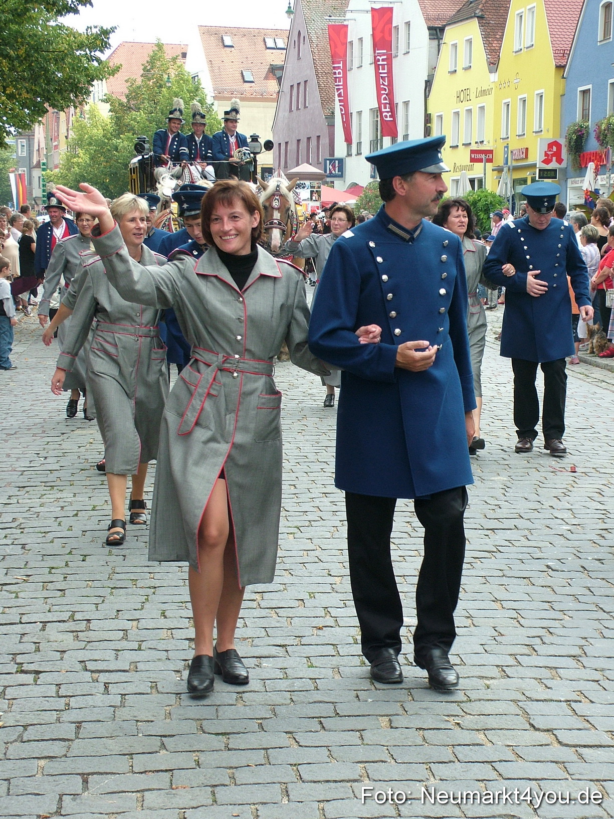 0296 Volksfestzug 120807