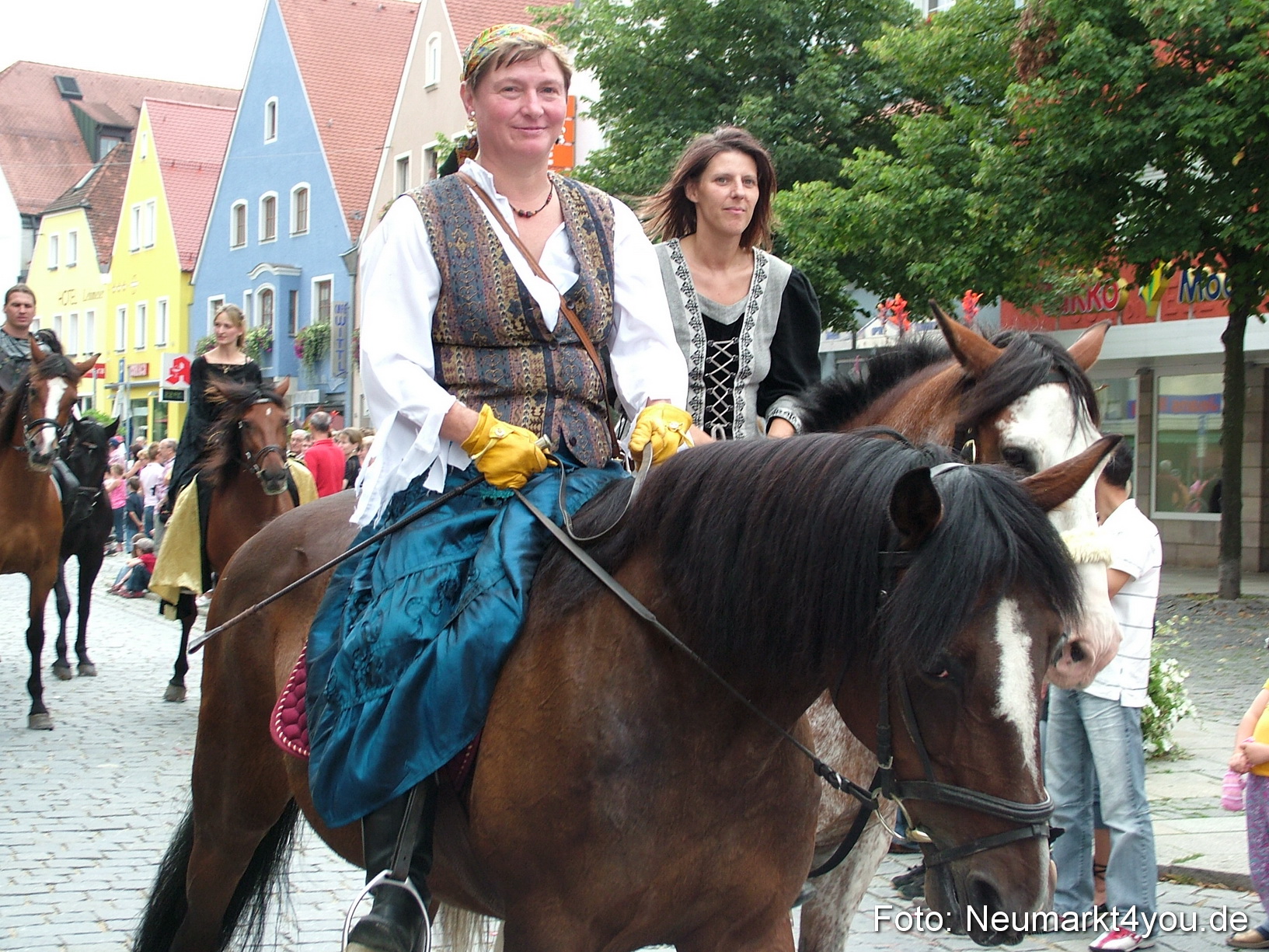 0307 Volksfestzug 120807